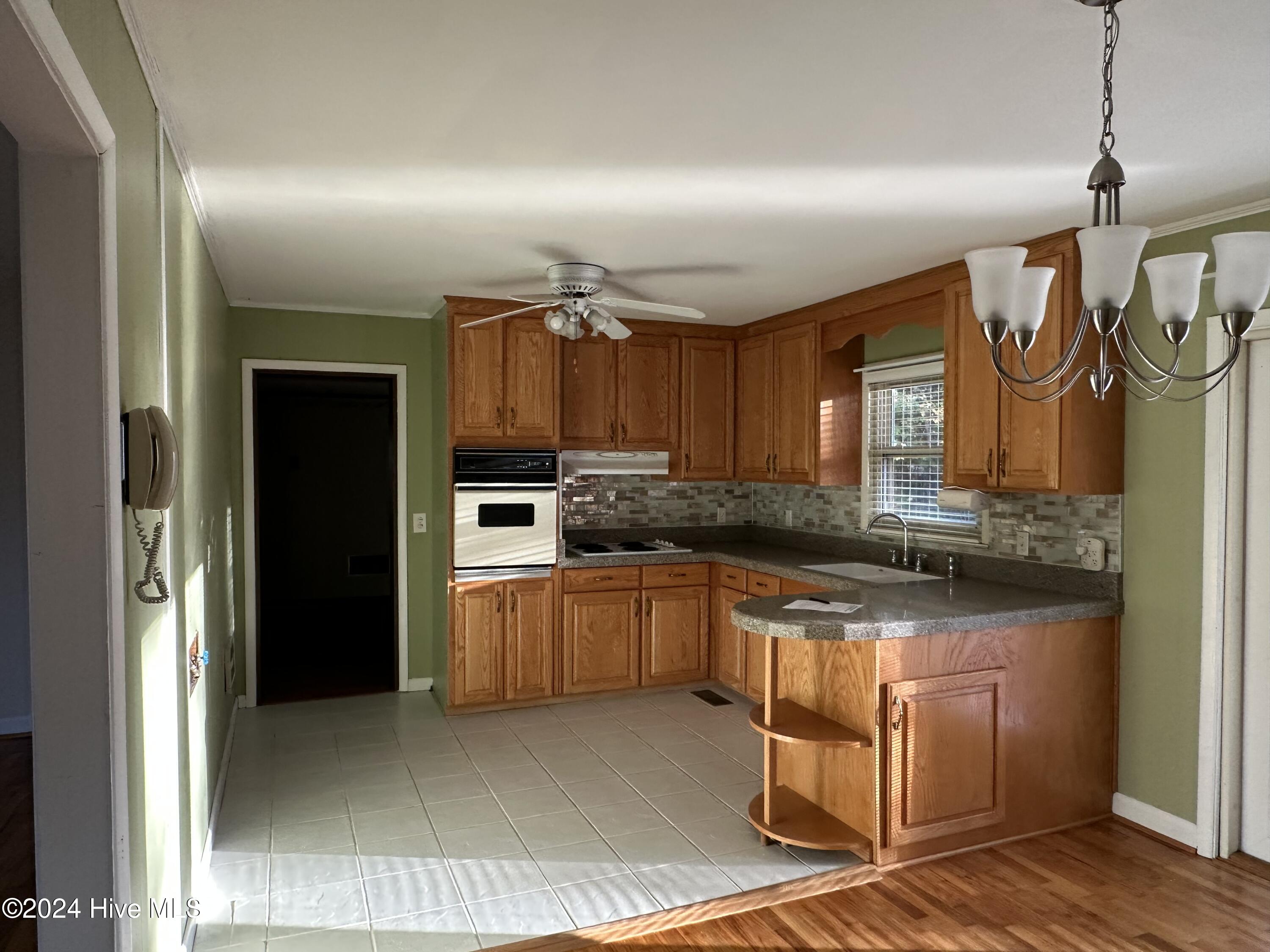 214 Shorewood Hills Drive Property Photo 11