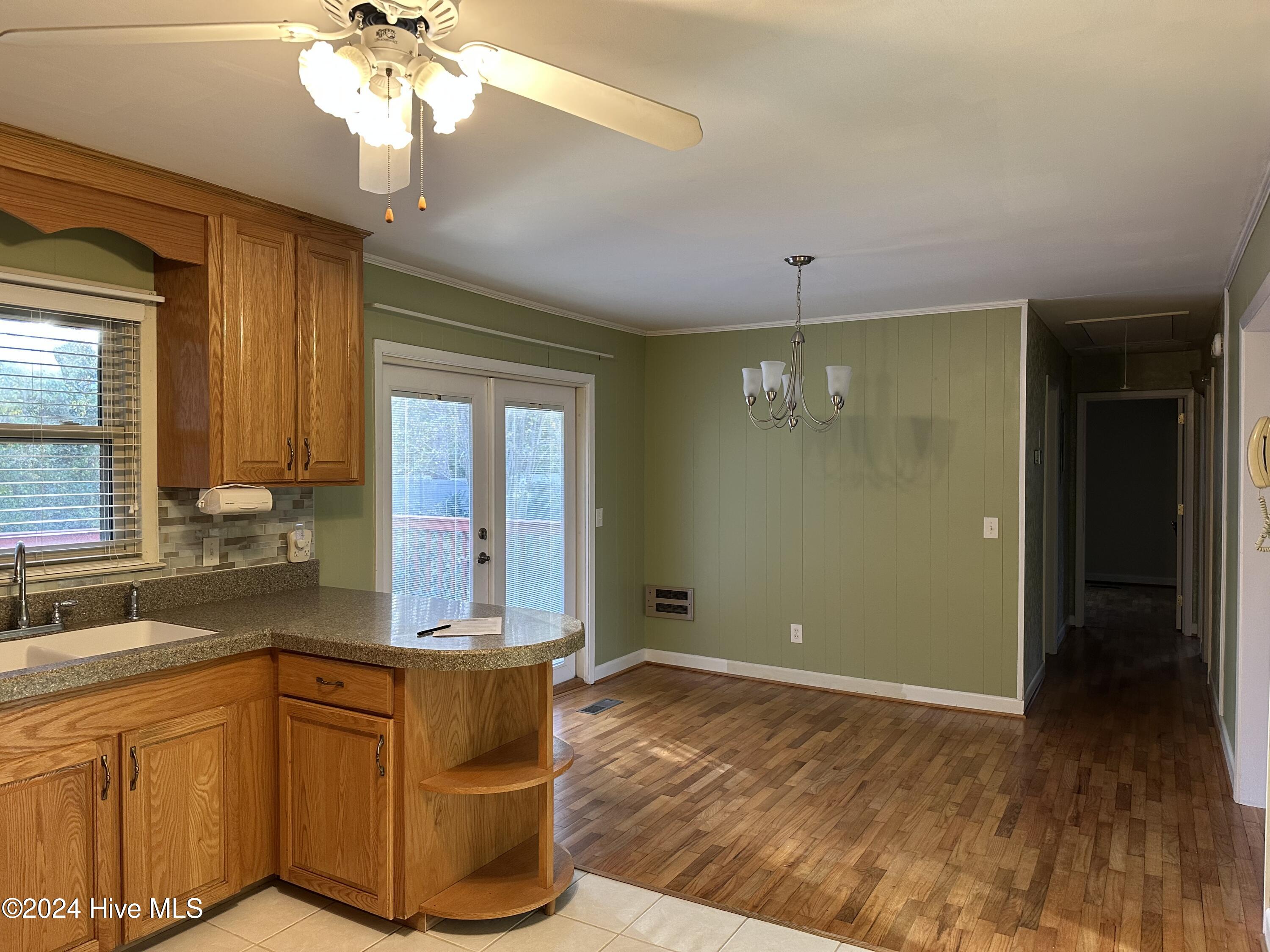 214 Shorewood Hills Drive Property Photo 14