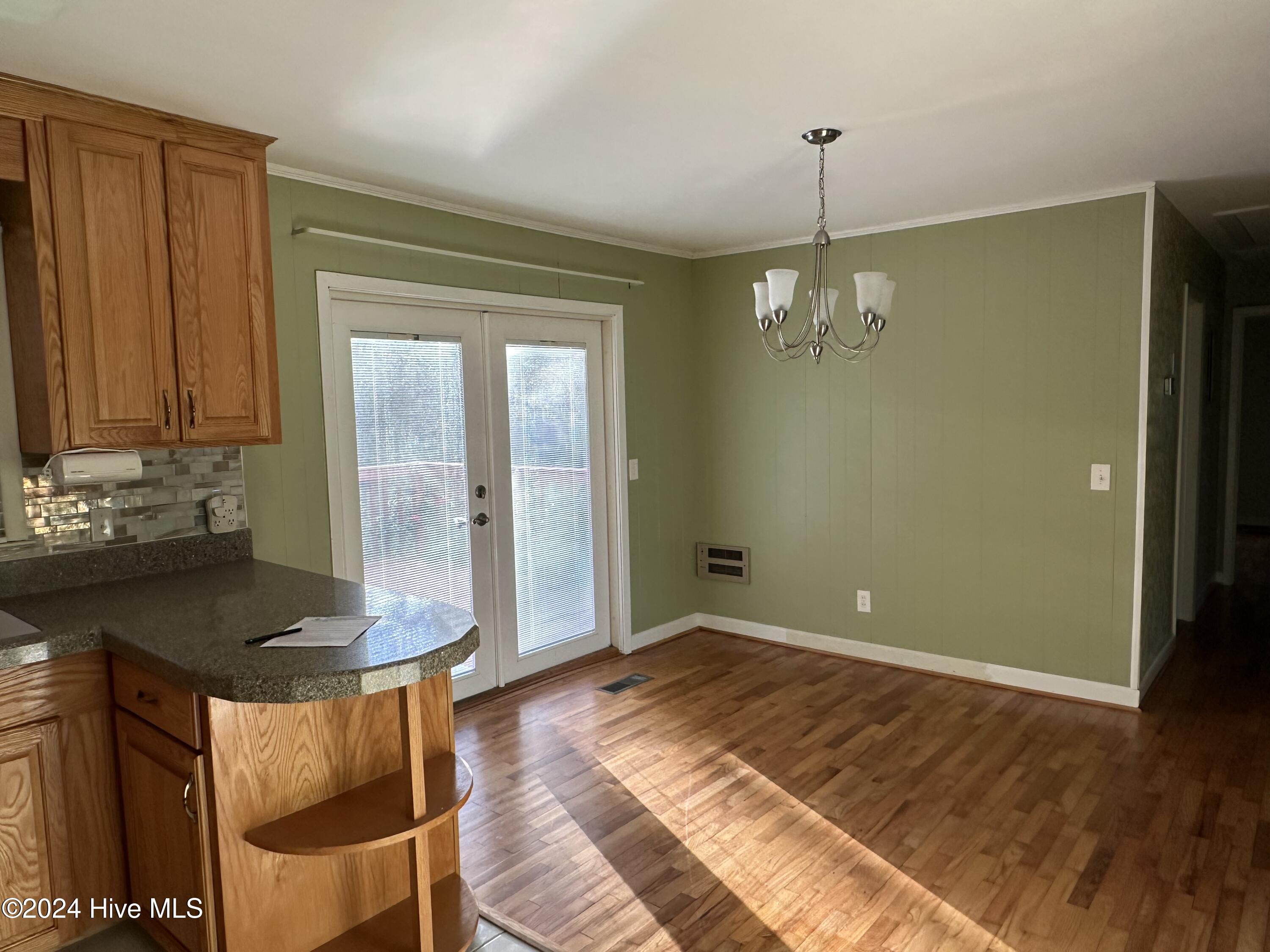 214 Shorewood Hills Drive Property Photo 15