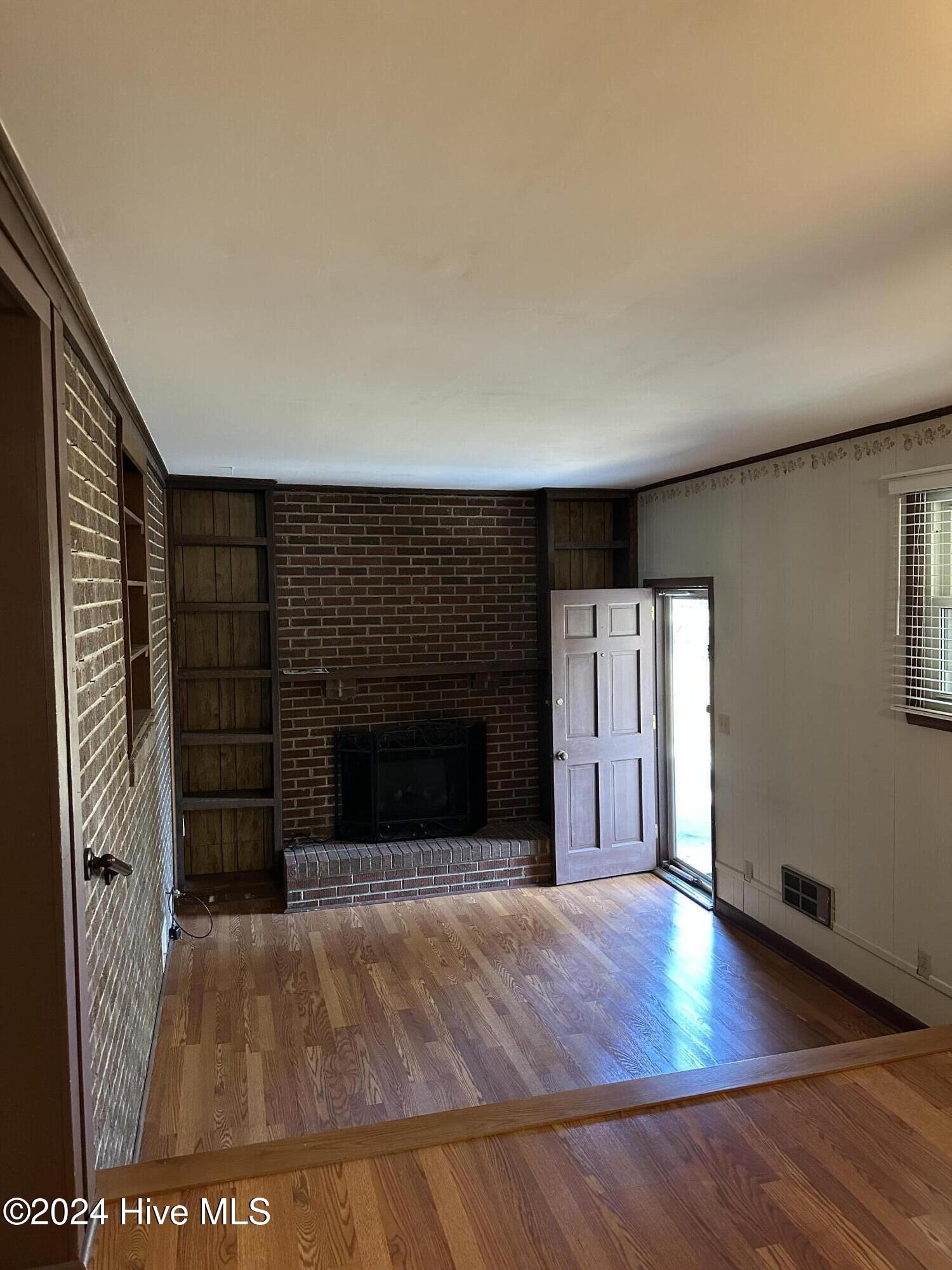 214 Shorewood Hills Drive Property Photo 21