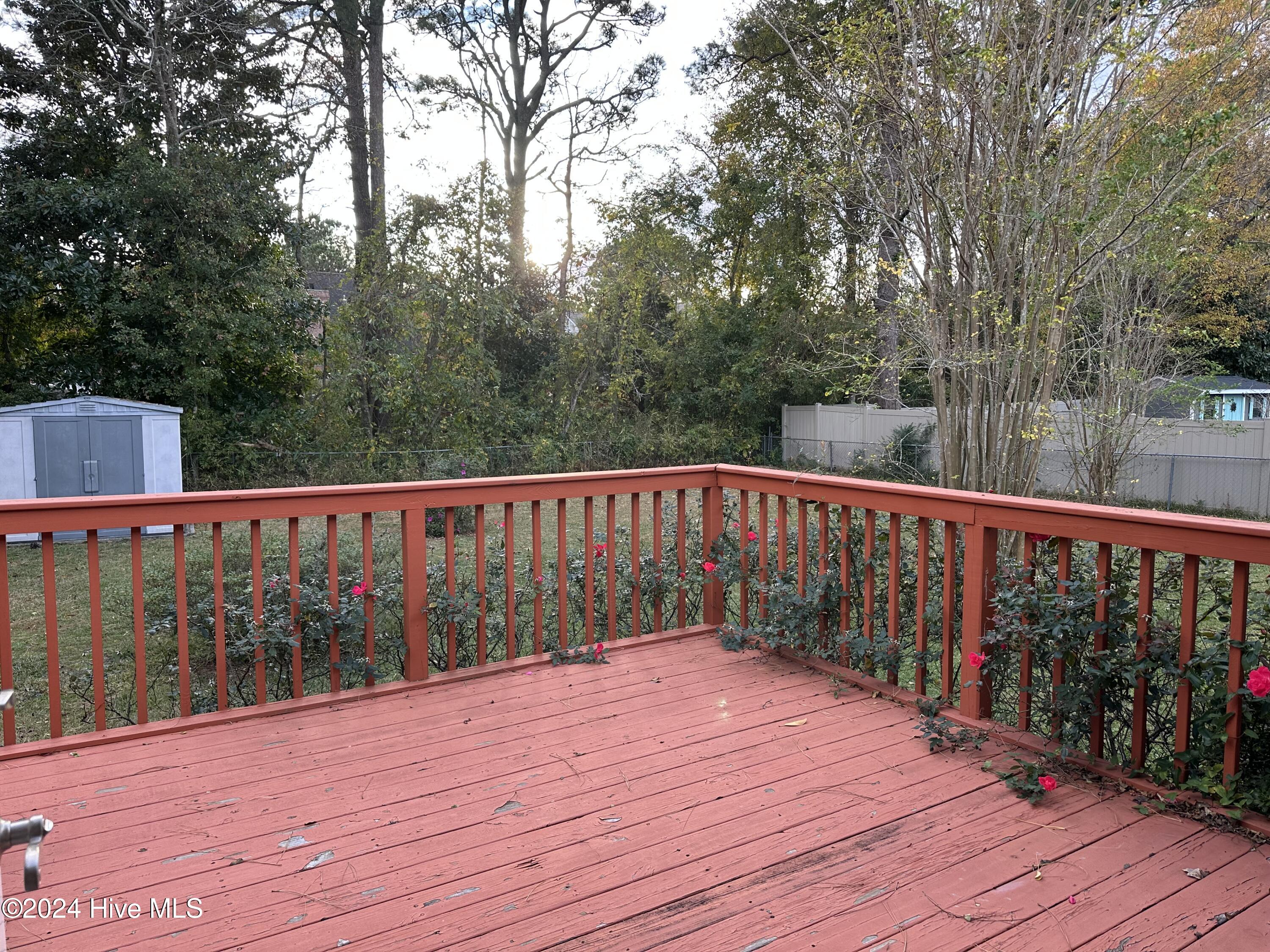214 Shorewood Hills Drive Property Photo 31