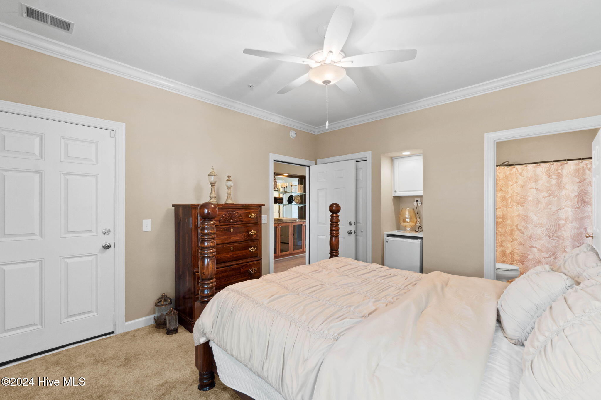 185 Via Old Sound Boulevard # B Property Photo 32