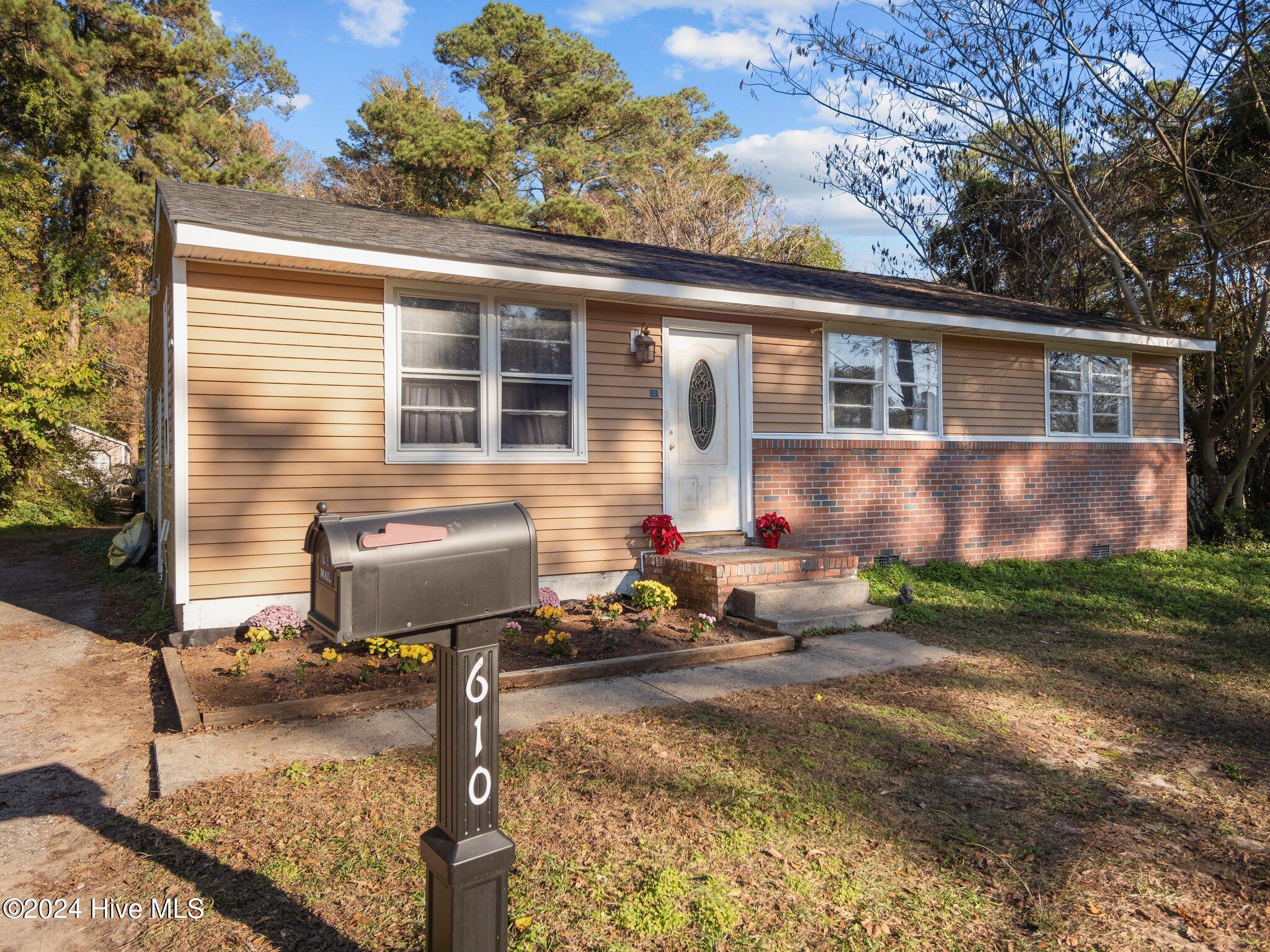 610 Vernon Drive Property Photo 1