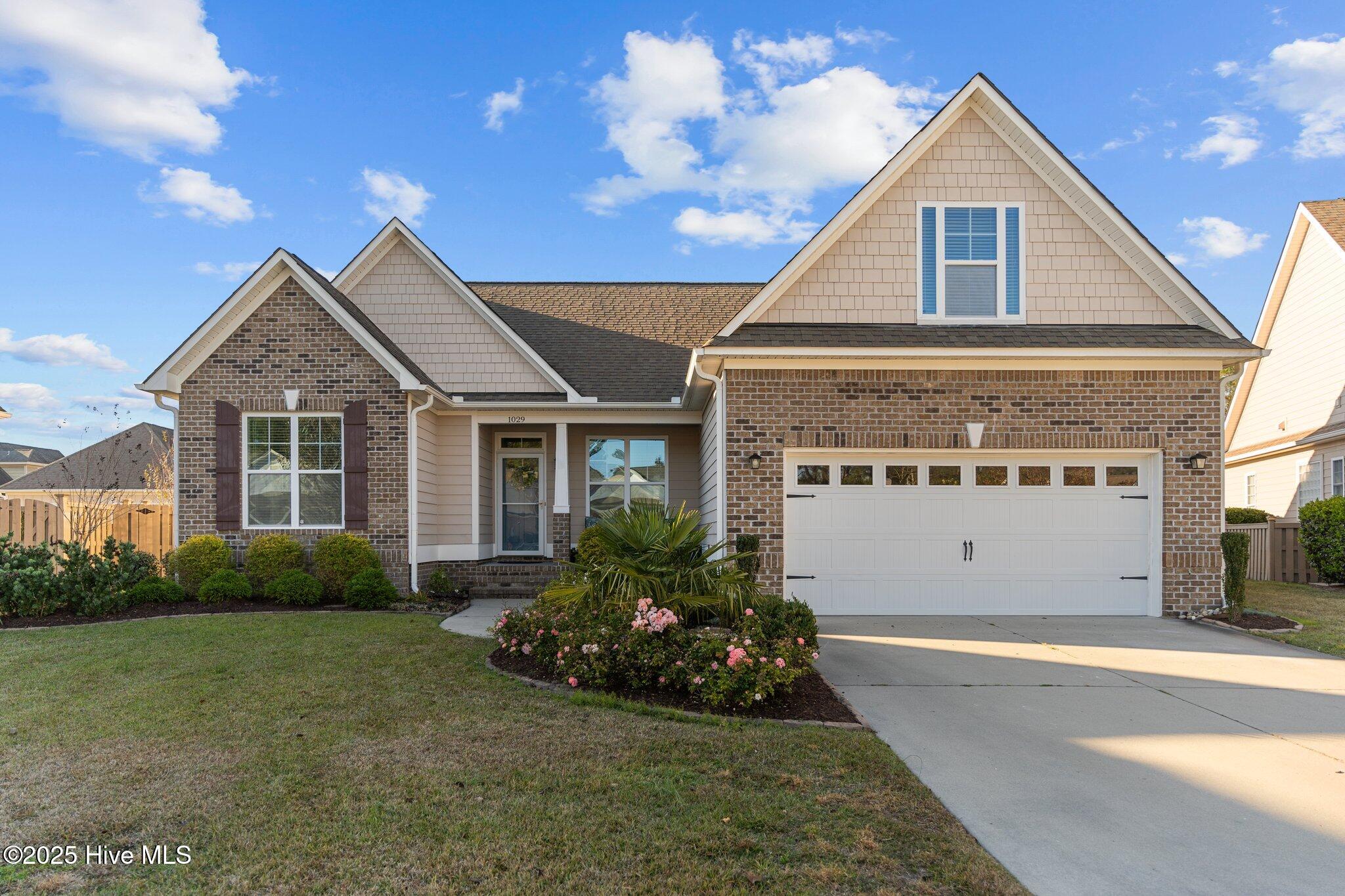 1029 Sparkle Stream Court Property Photo 1