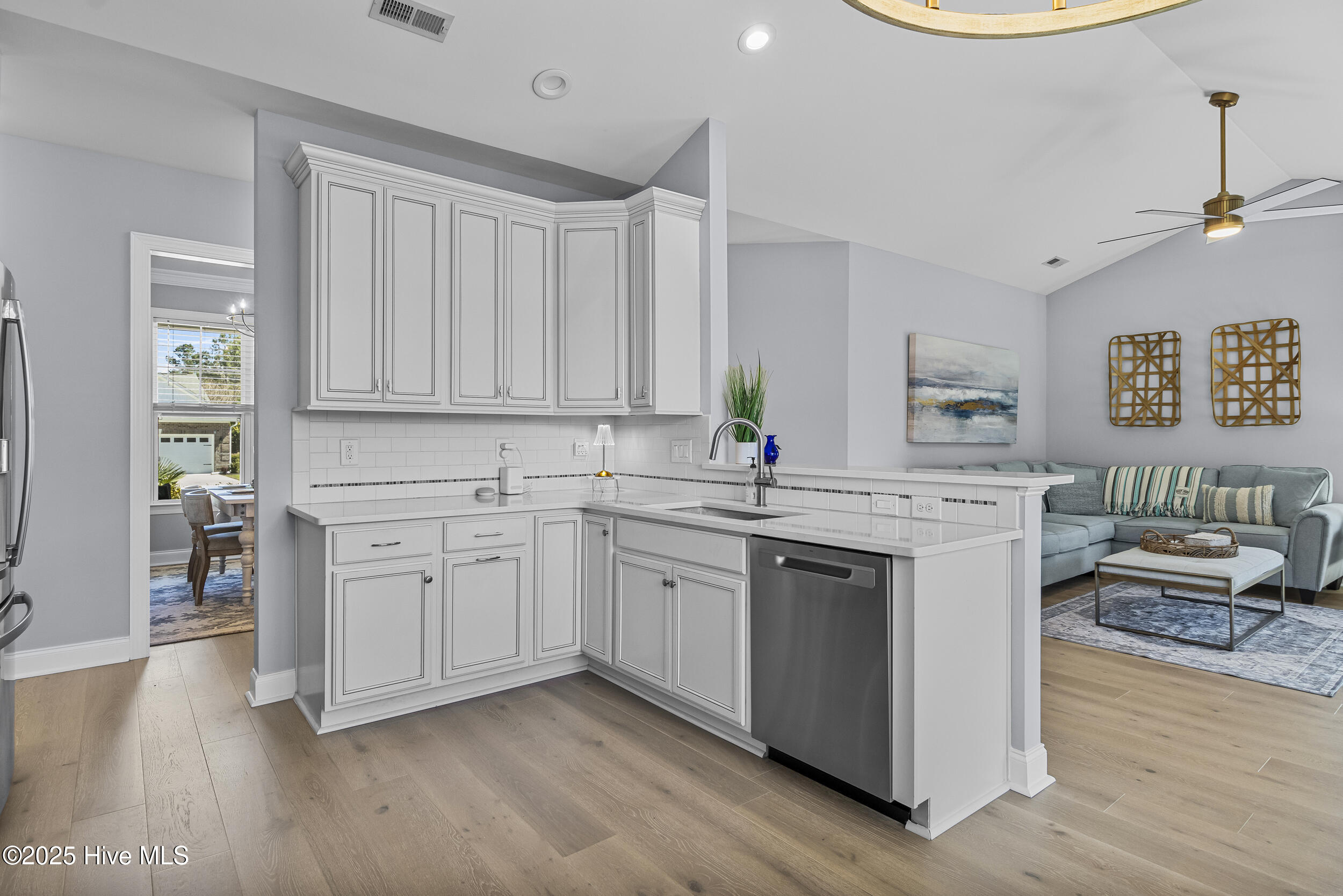 1029 Sparkle Stream Court Property Photo 9