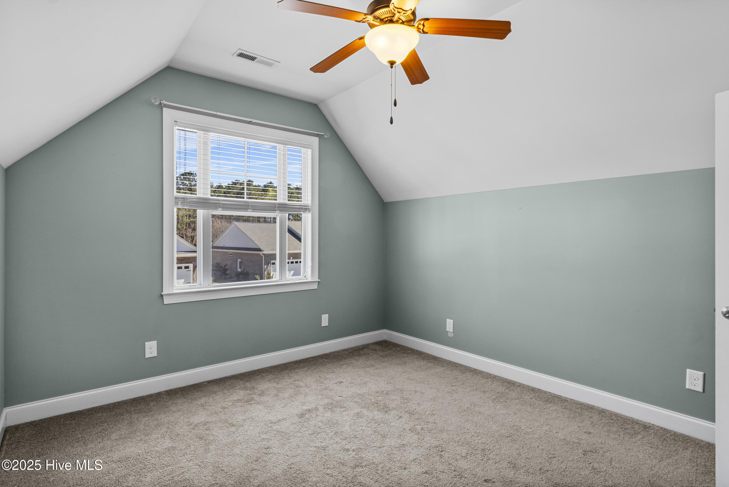 1029 Sparkle Stream Court Property Photo 31