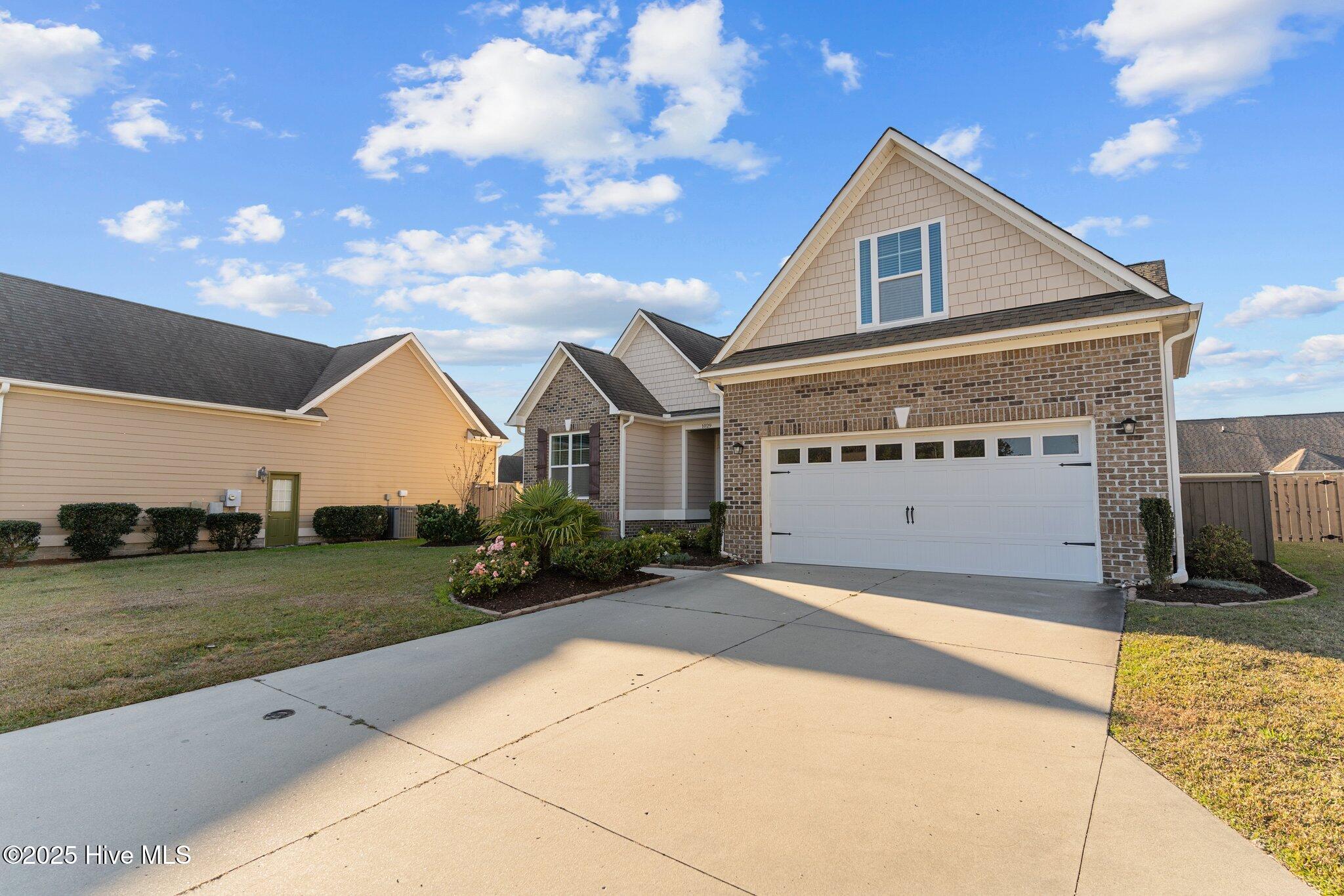1029 Sparkle Stream Court Property Photo 42