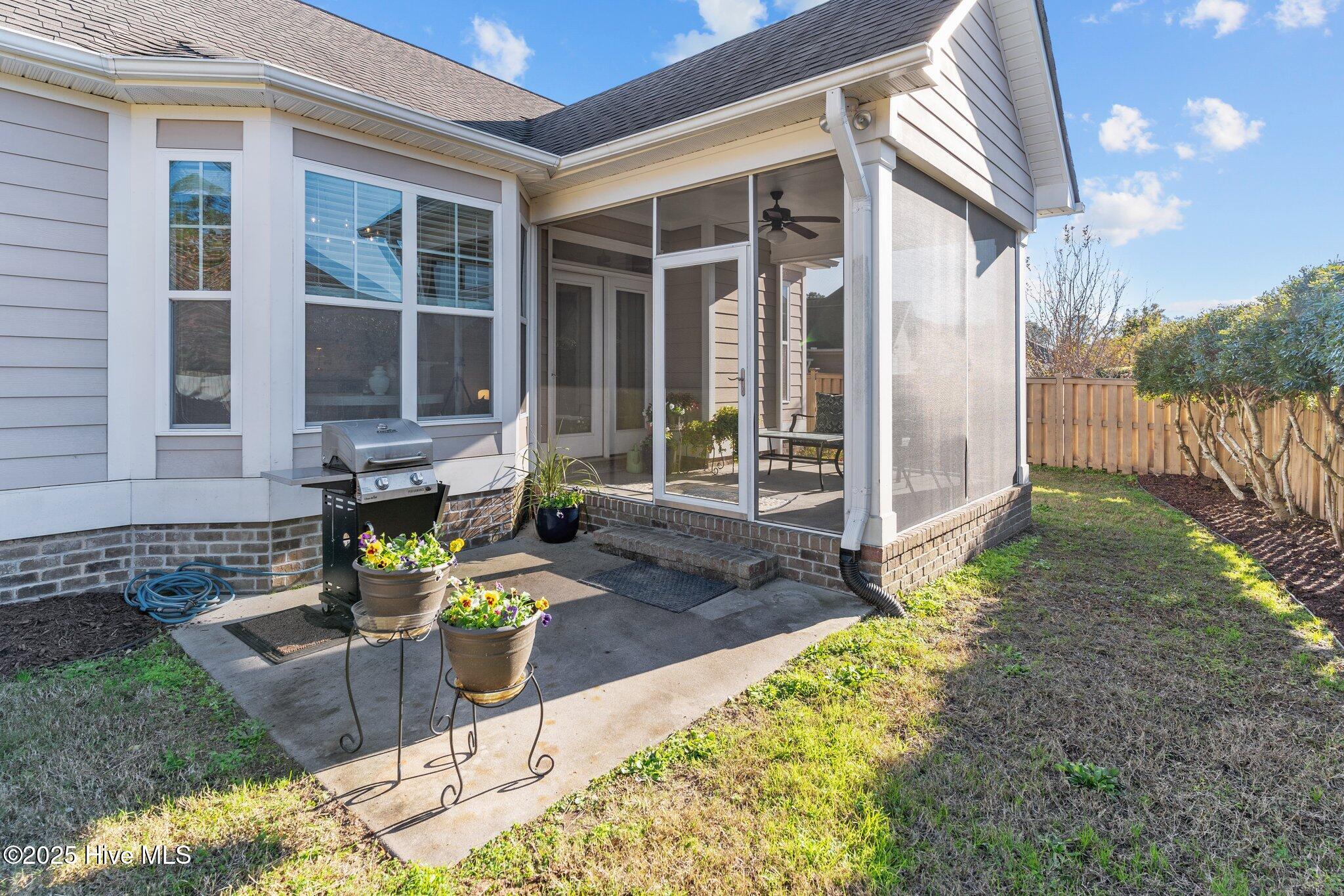 1029 Sparkle Stream Court Property Photo 47