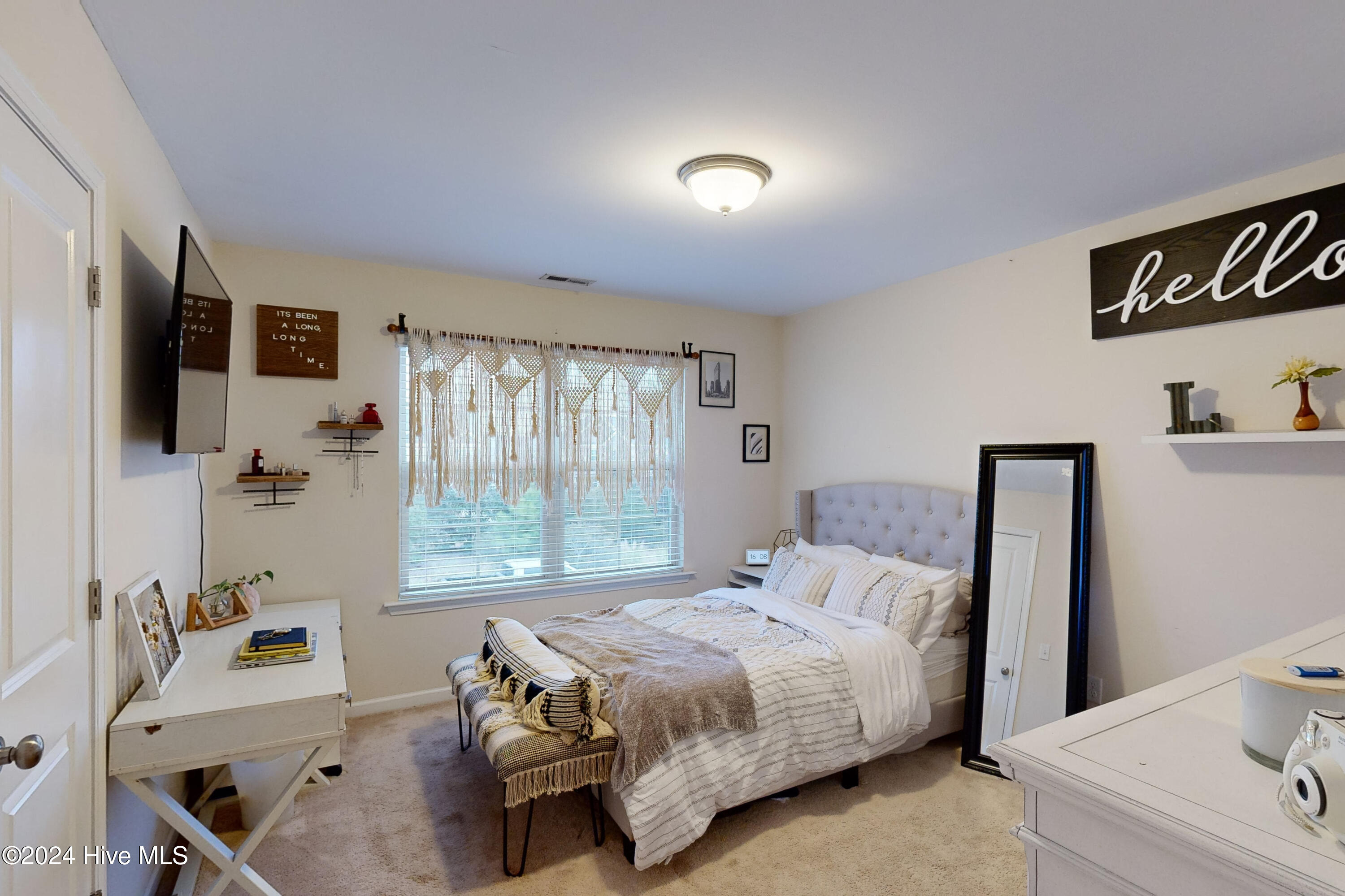 118 Porch Swing Way Property Photo 32