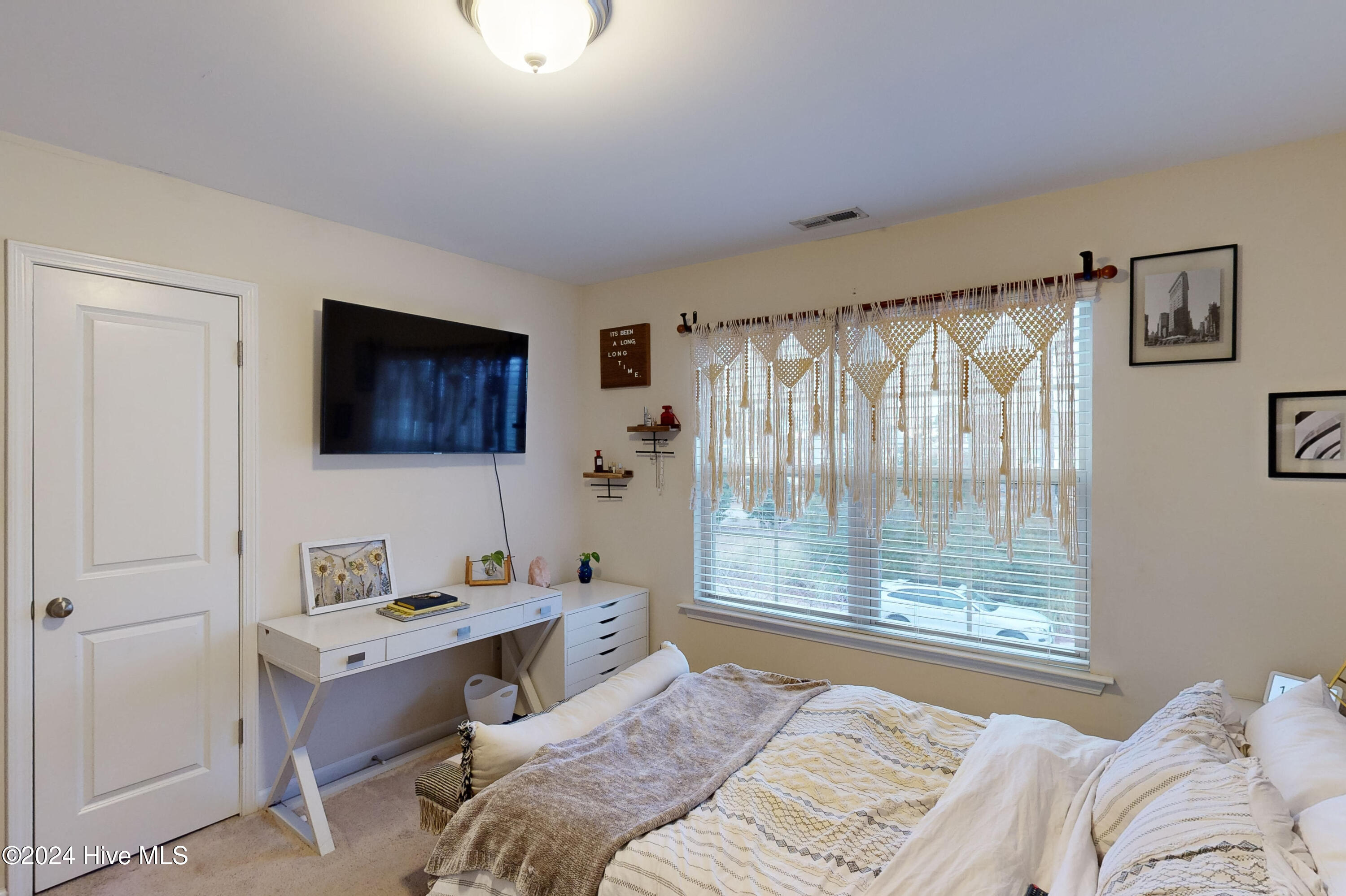 118 Porch Swing Way Property Photo 33