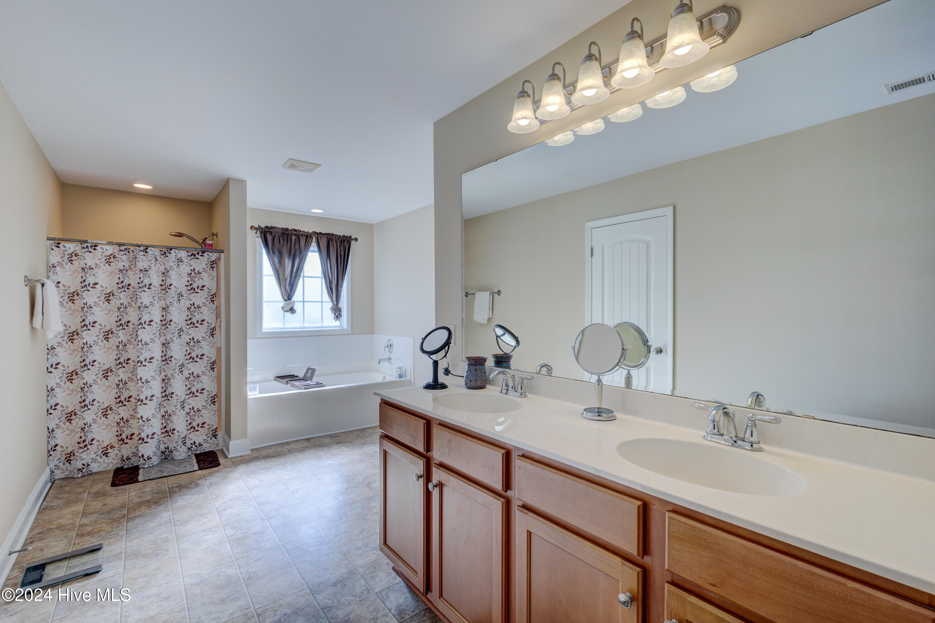 105 Cornel Lane Property Photo 32