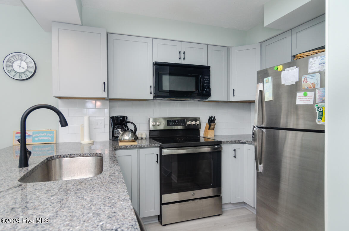1207 Sand Dollar Court Property Photo 11