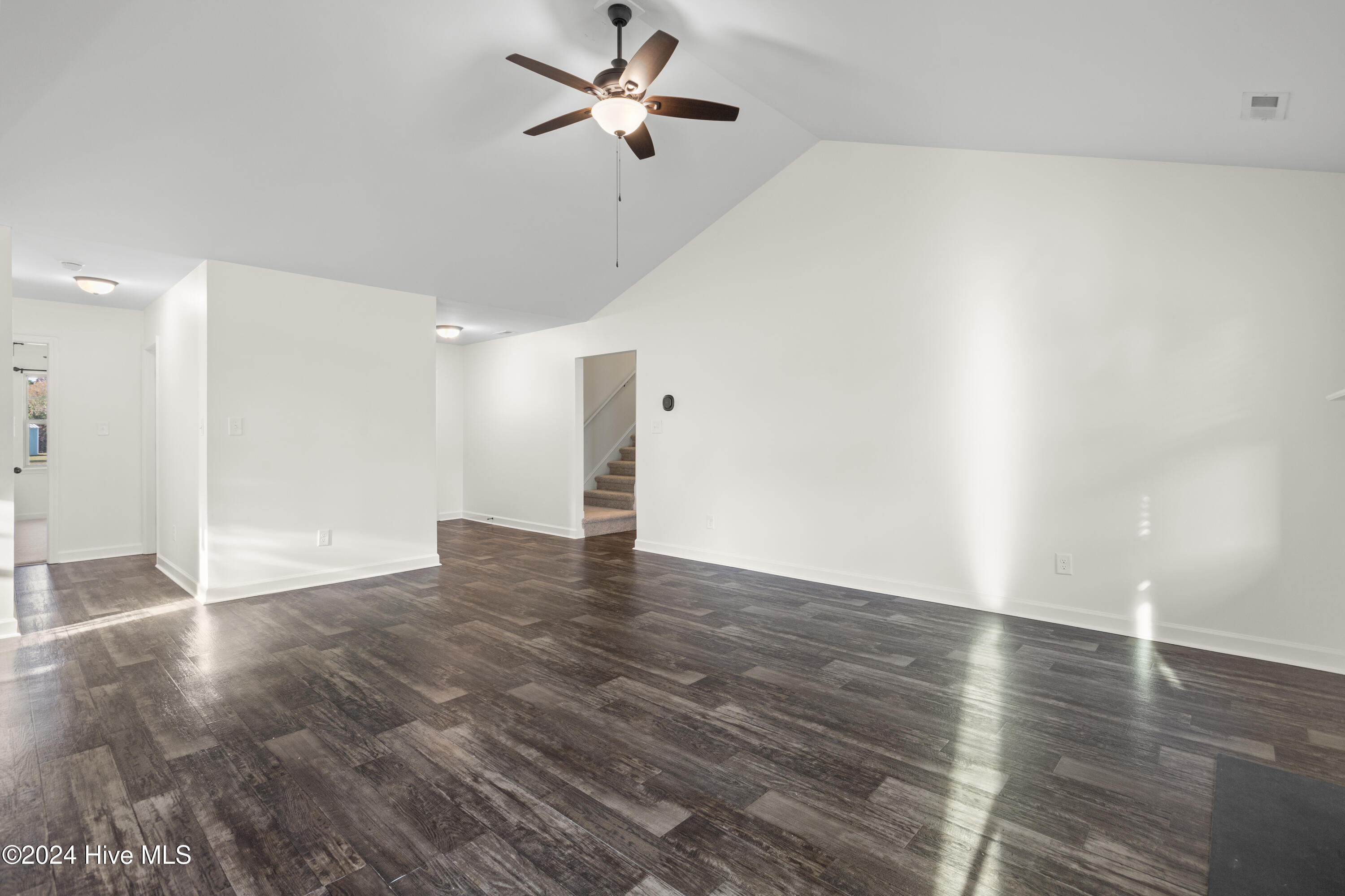 1046 Furia Drive Property Photo 4
