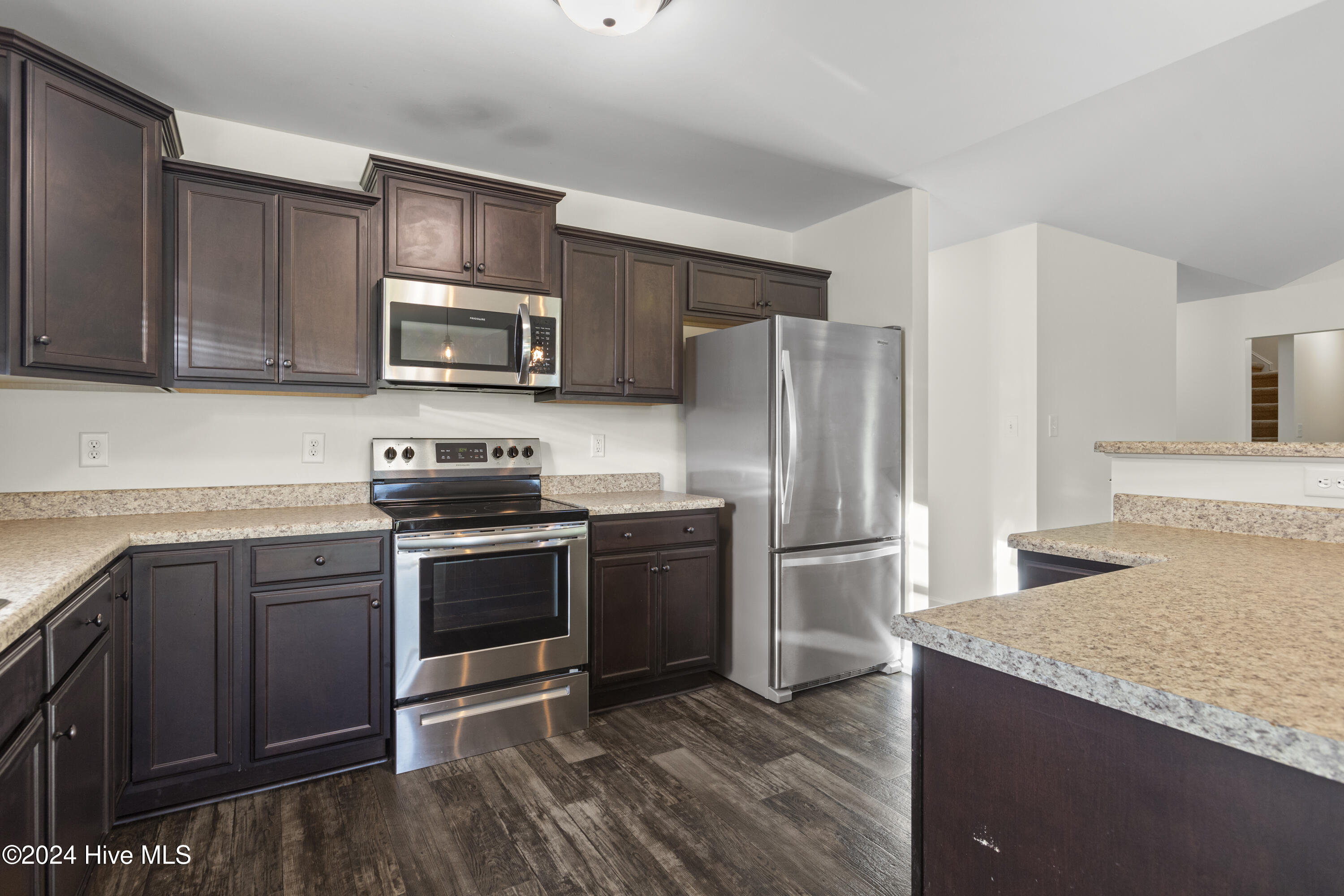 1046 Furia Drive Property Photo 8