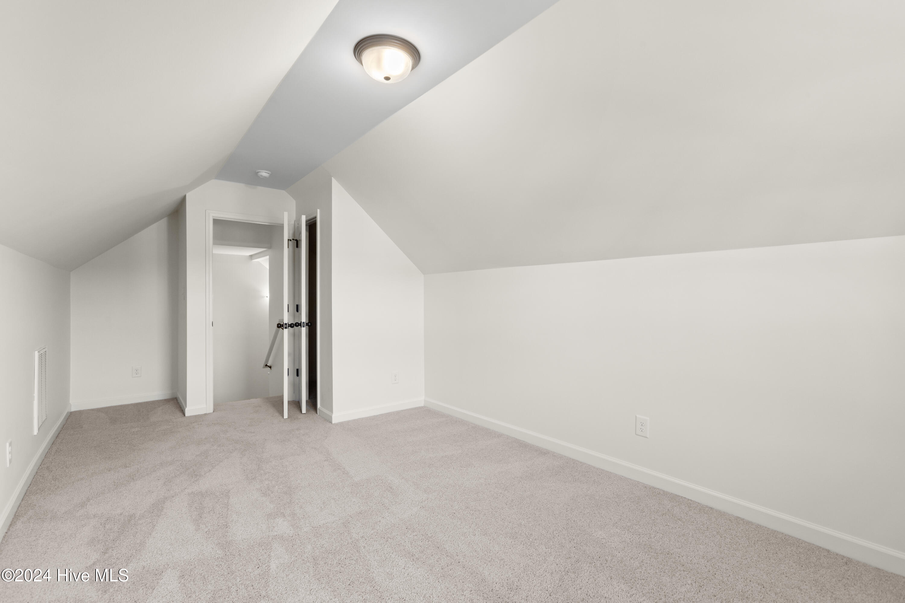 1046 Furia Drive Property Photo 25