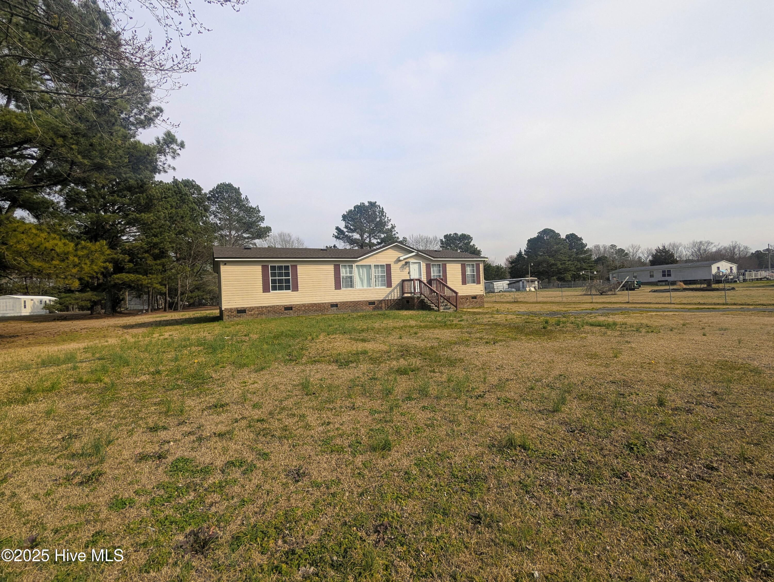 82 Lone Oak Lane Property Photo 1