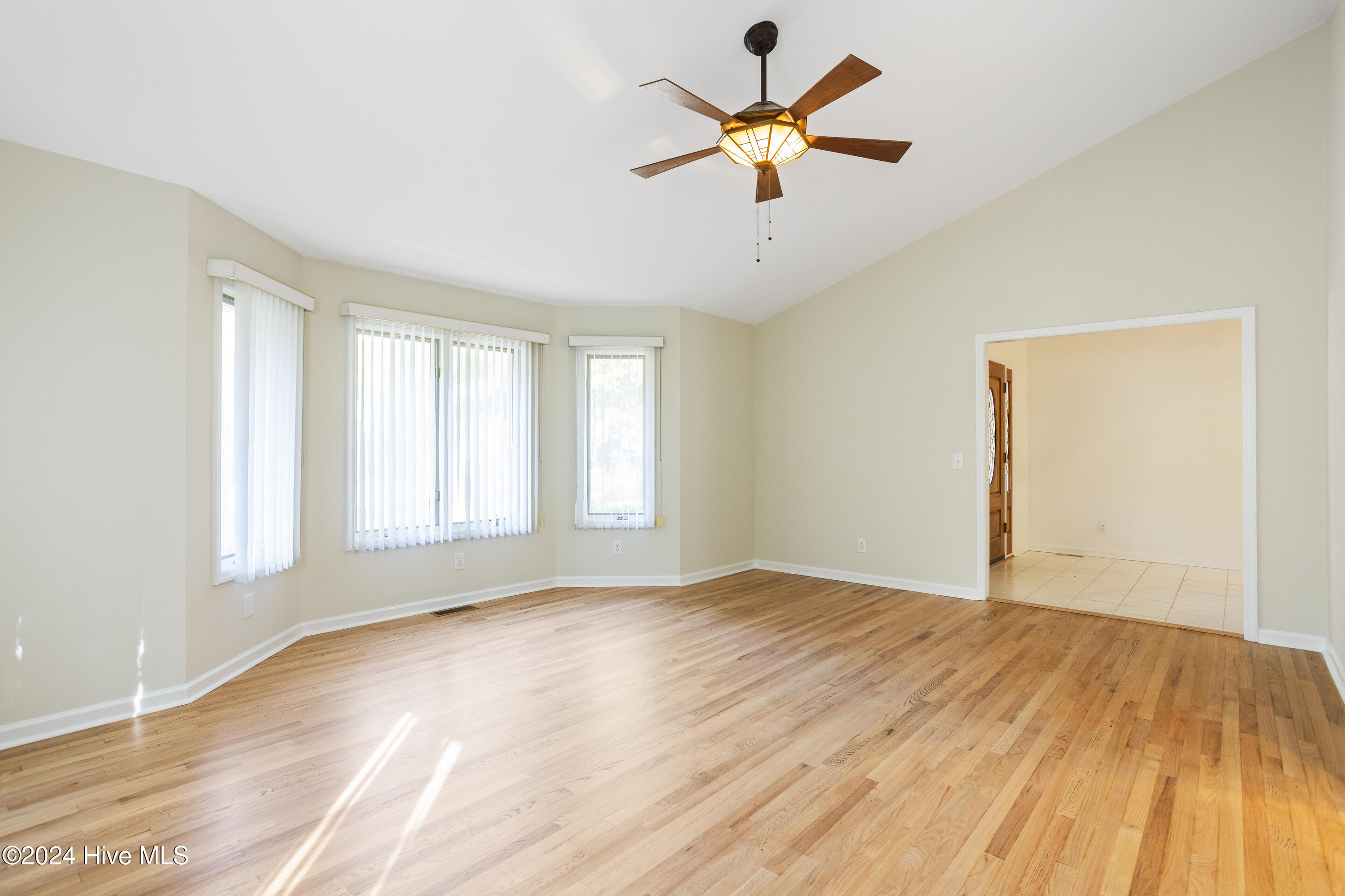289 Heather Drive Property Photo 14