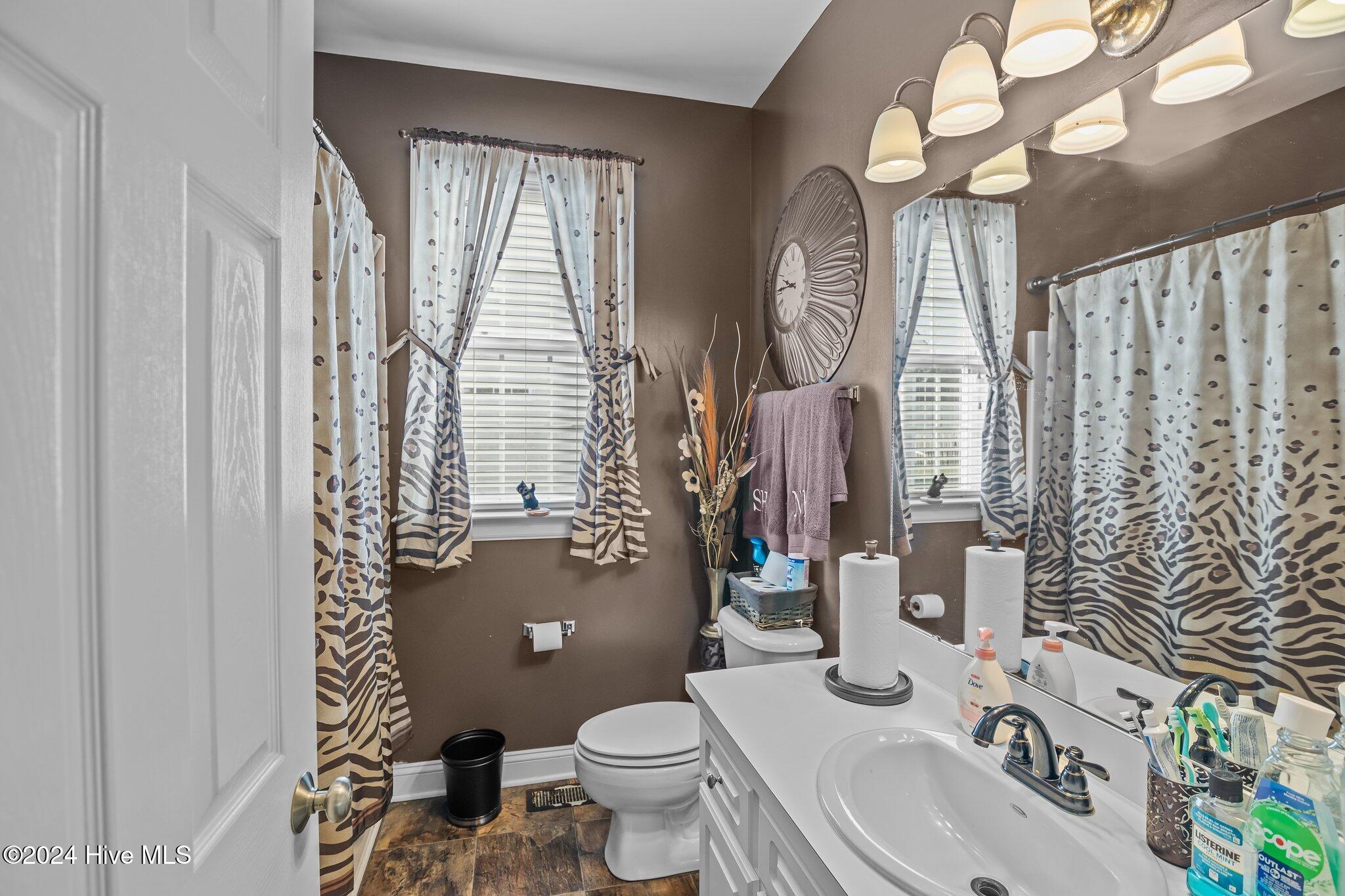 3817 Althorp Drive Property Photo 15