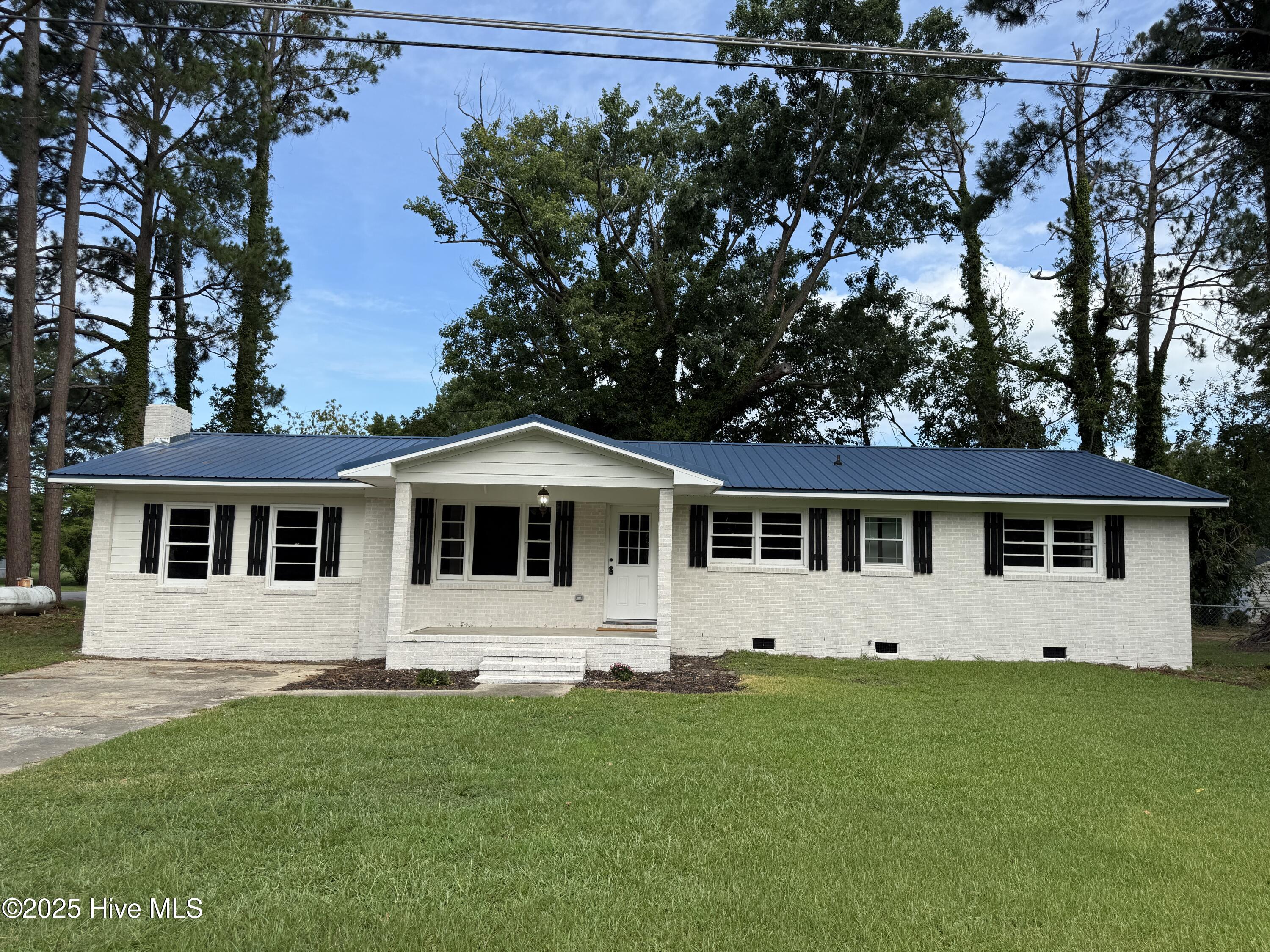 105 Woodrose Avenue Property Photo 4