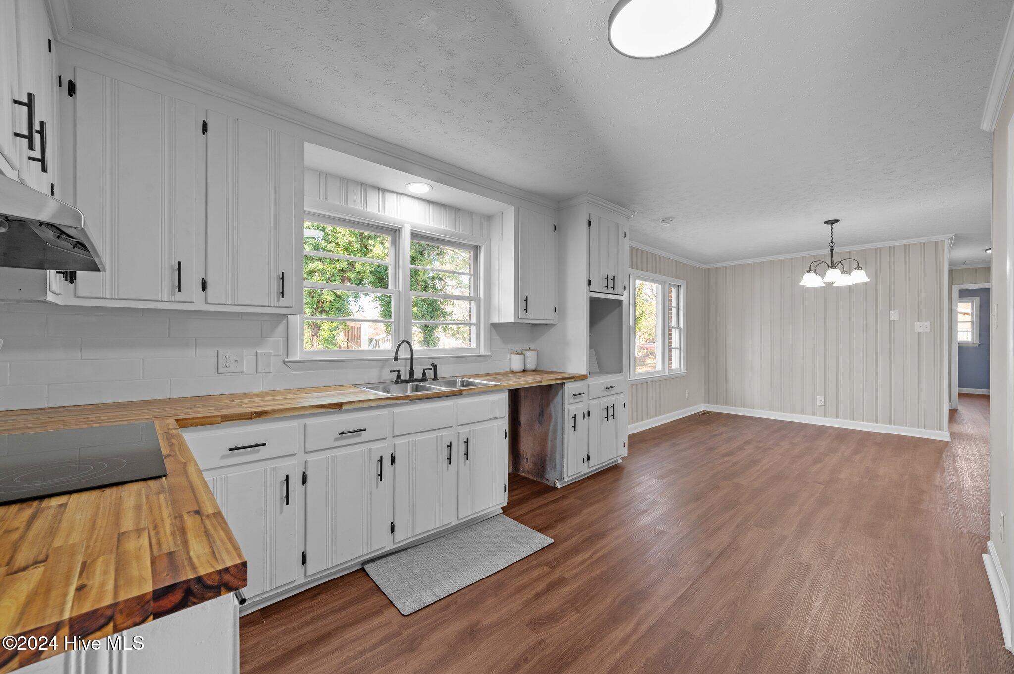105 Woodrose Avenue Property Photo 10