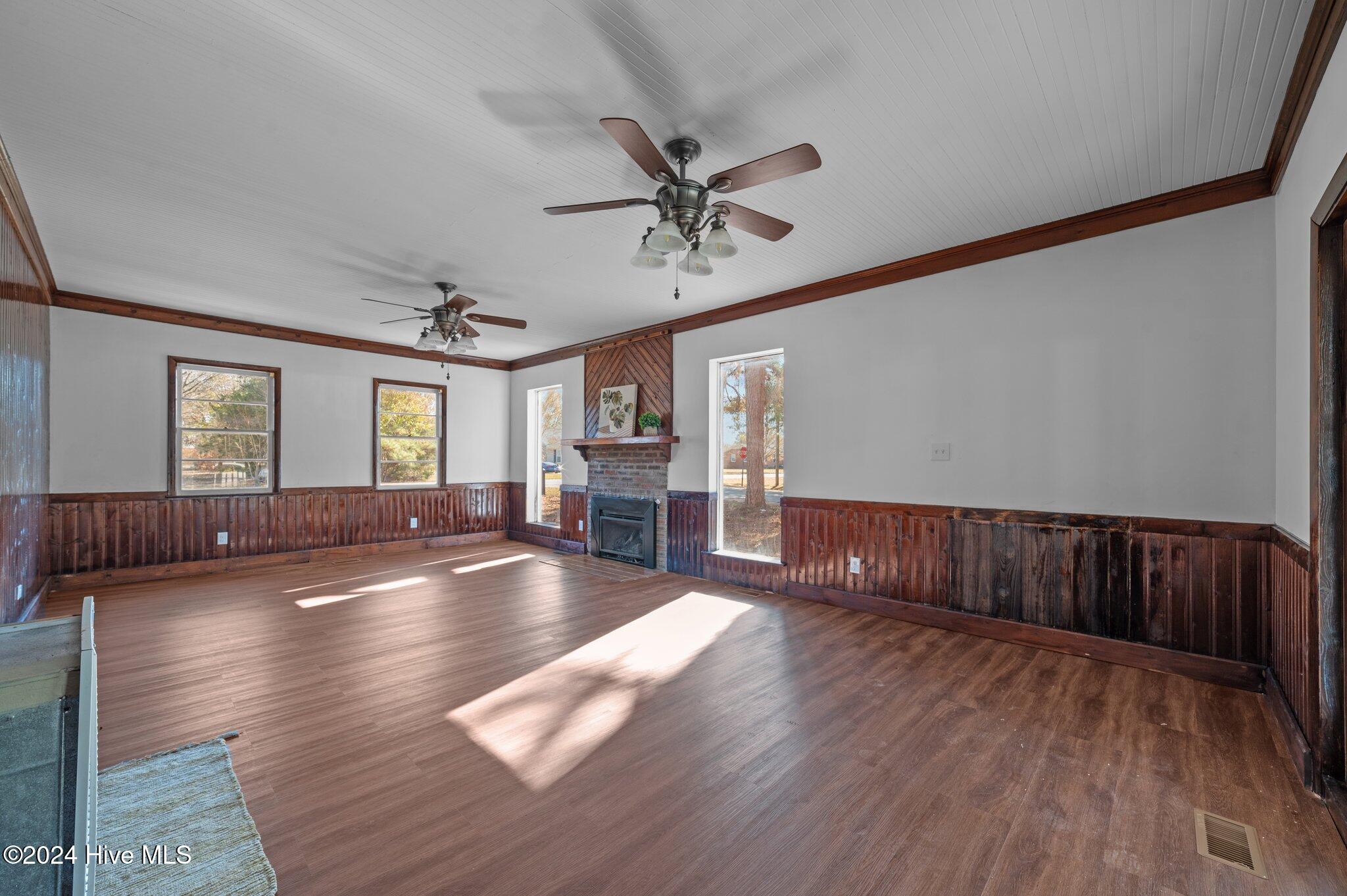 105 Woodrose Avenue Property Photo 28