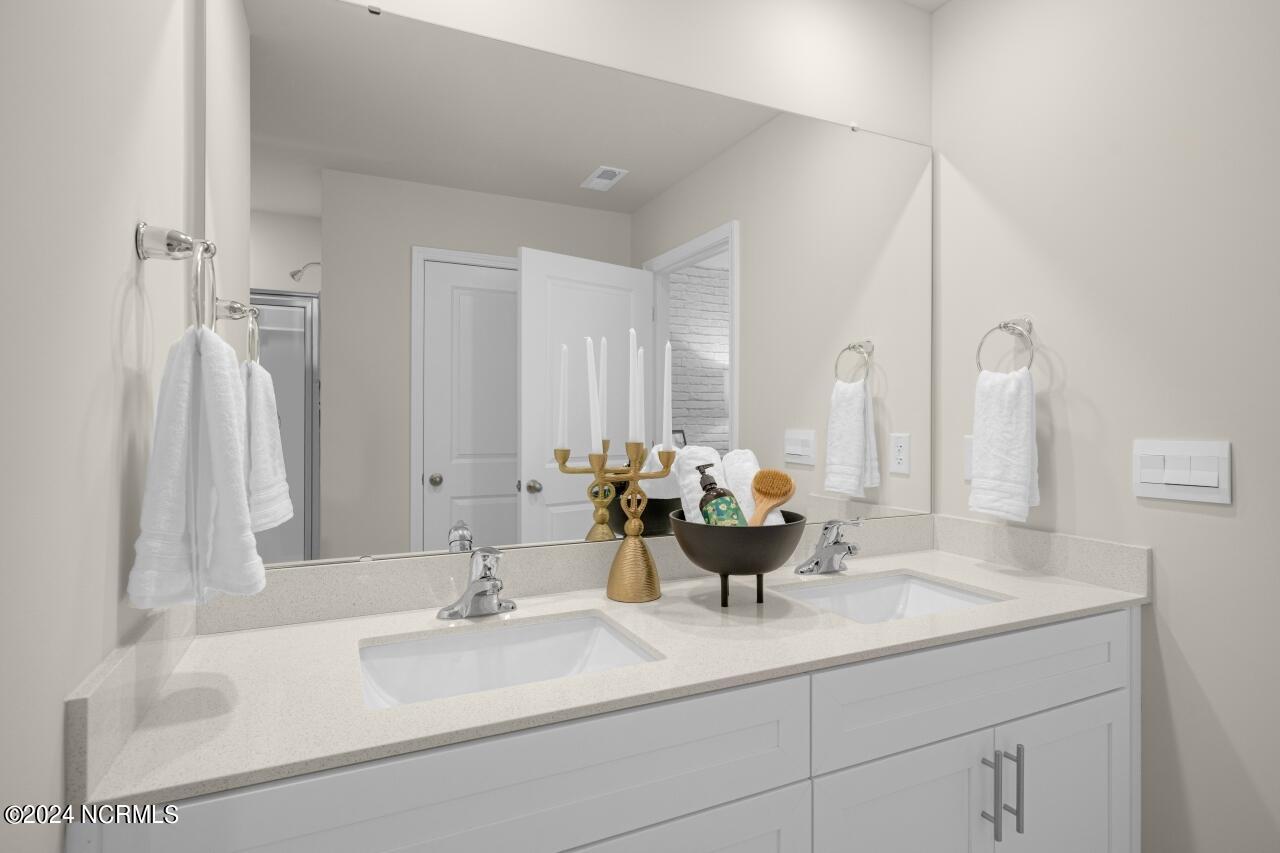 3905 Althorp Drive Property Photo 31