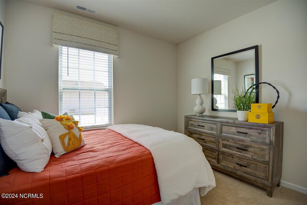 1139 Queensland Lane Property Photo 5