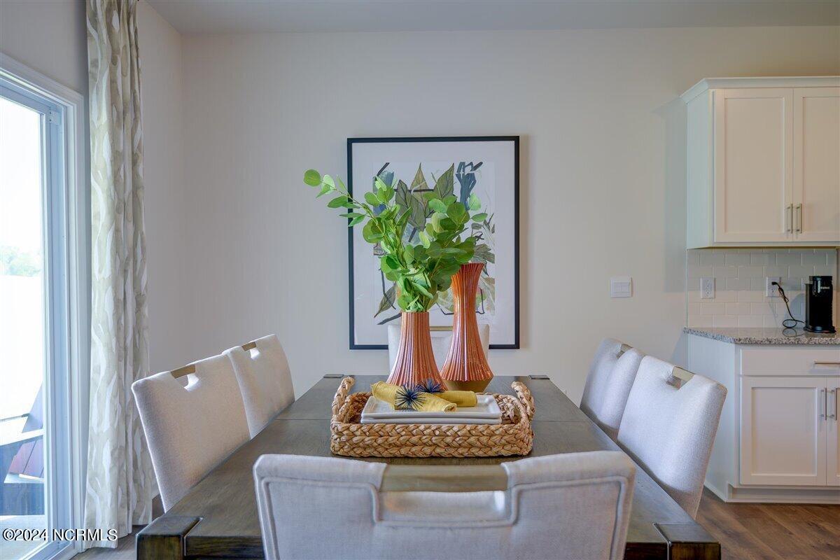 1139 Queensland Lane Property Photo 18