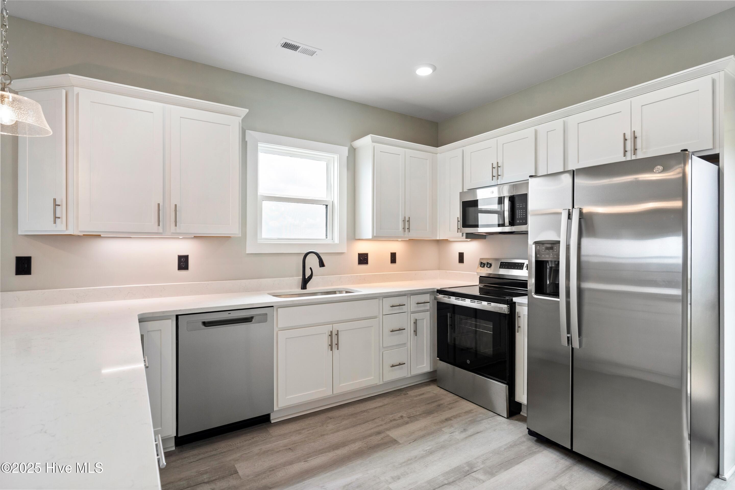 2209 New River Inlet Road 18a Property Photo 17