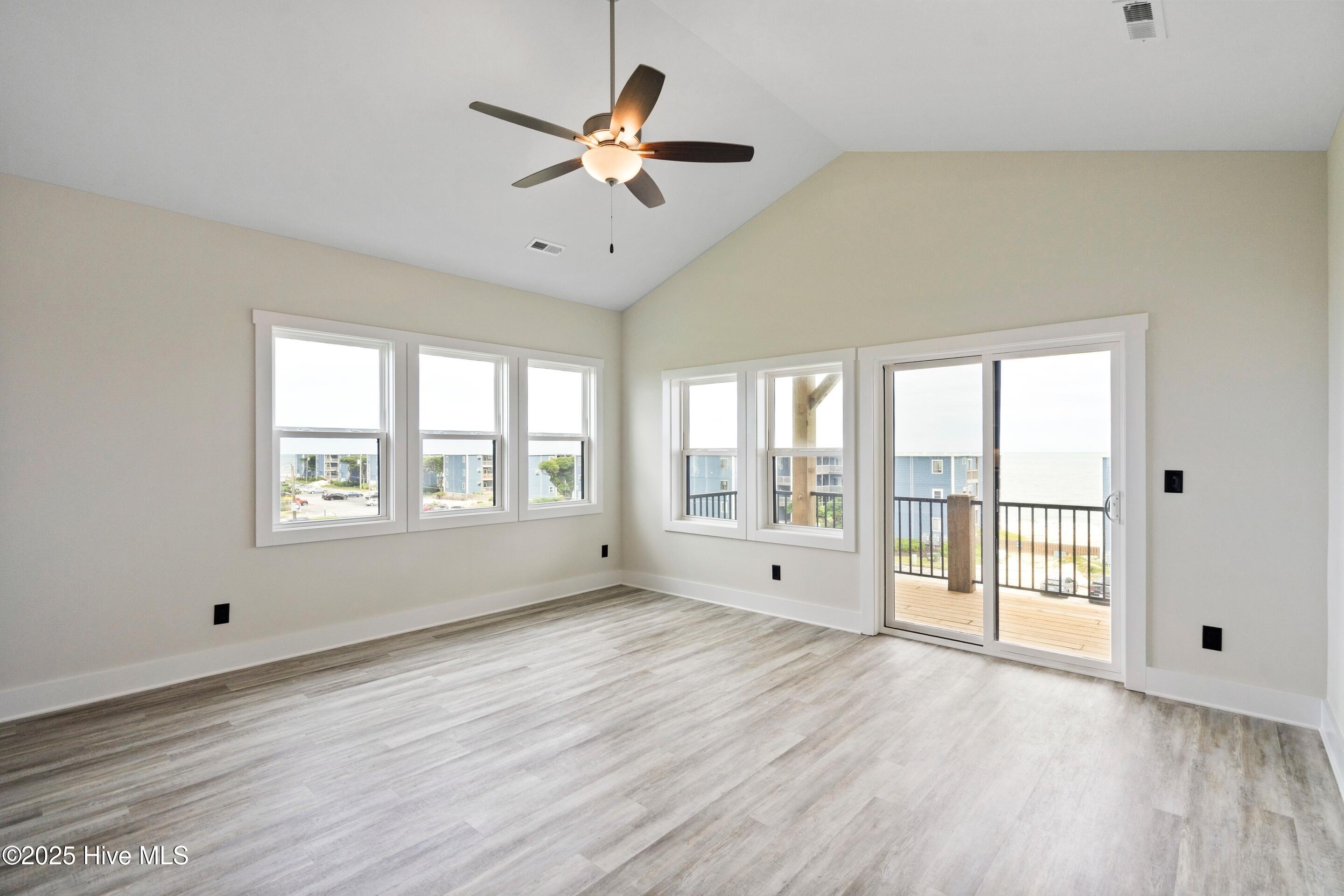2211 New River Inlet Road 18b Property Photo 17