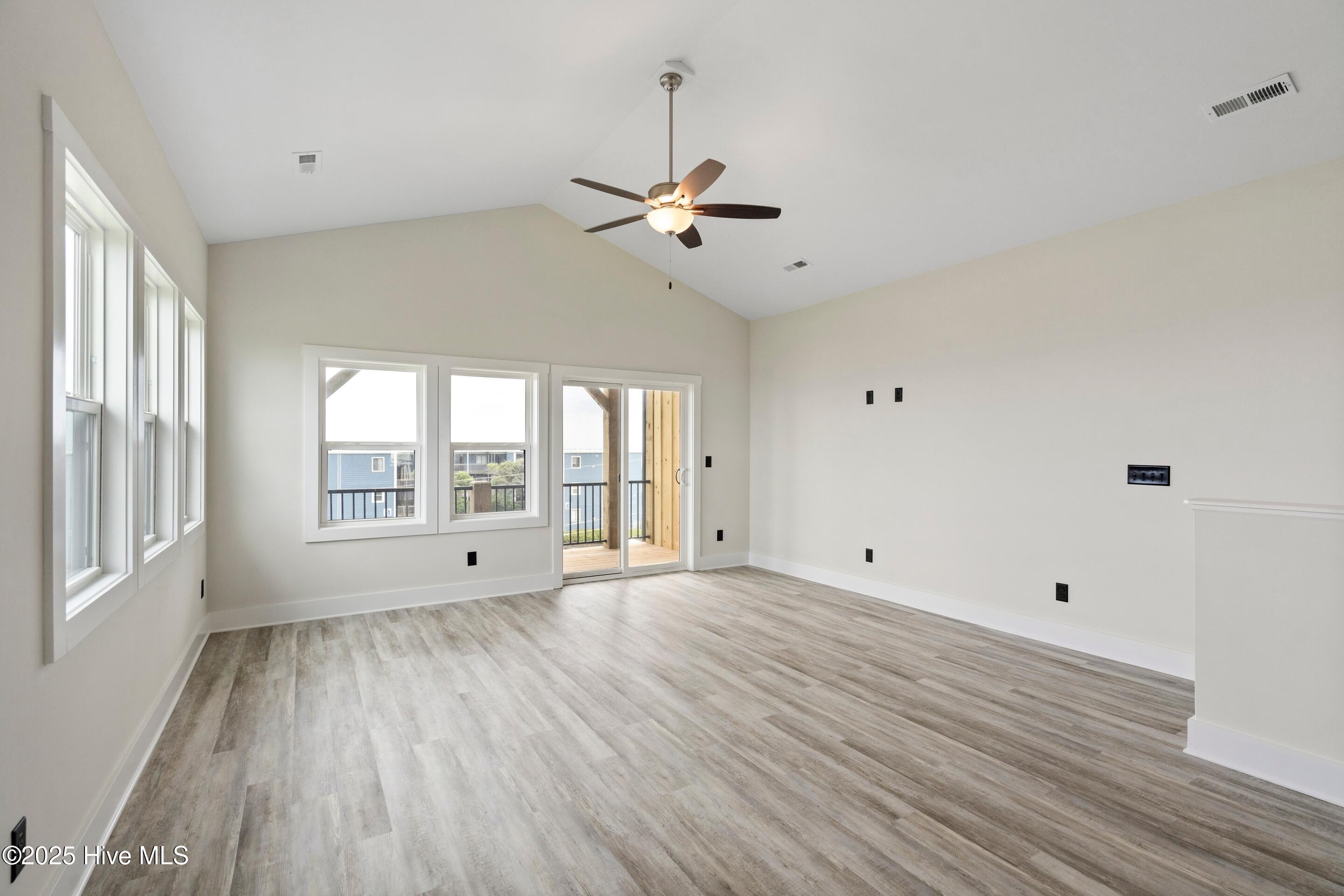 2211 New River Inlet Road 18b Property Photo 19