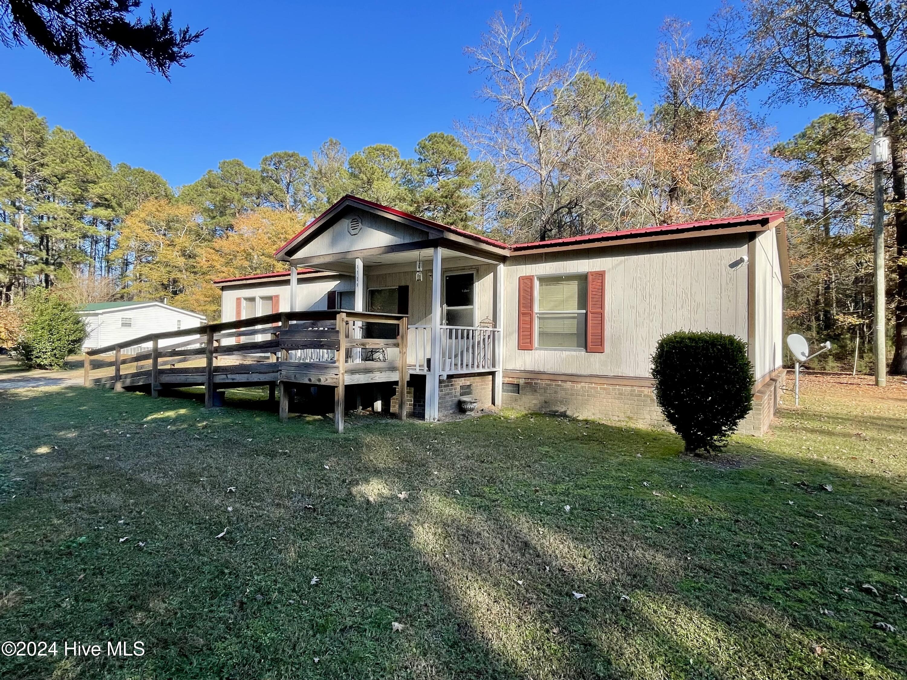 1109 Beegee Lane Property Photo 4
