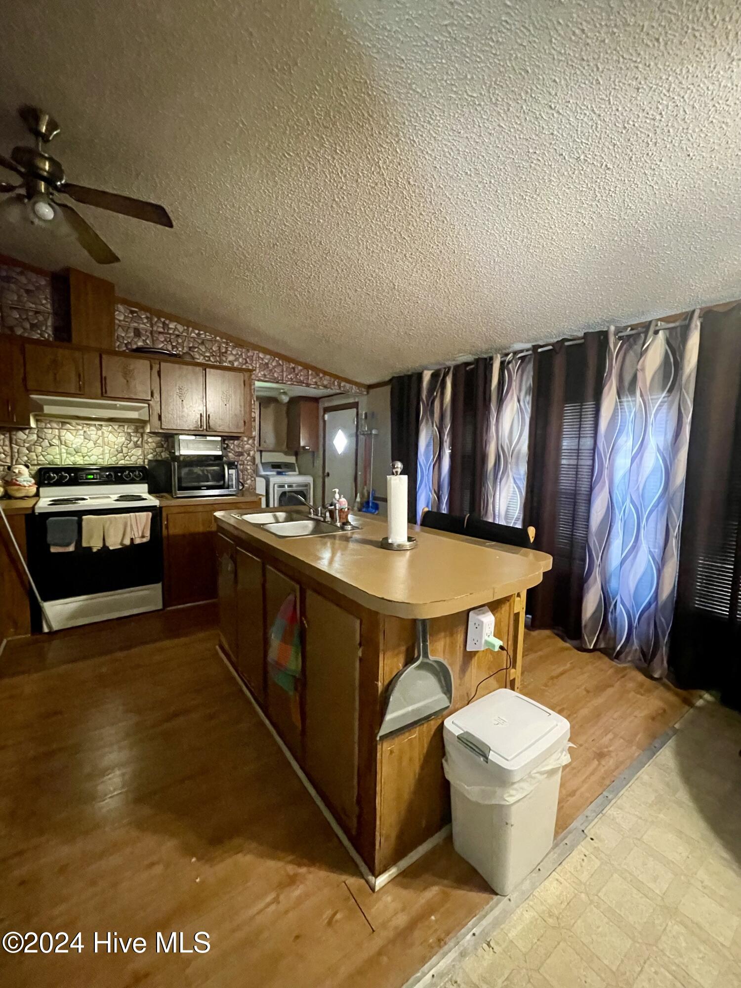 1109 Beegee Lane Property Photo 20