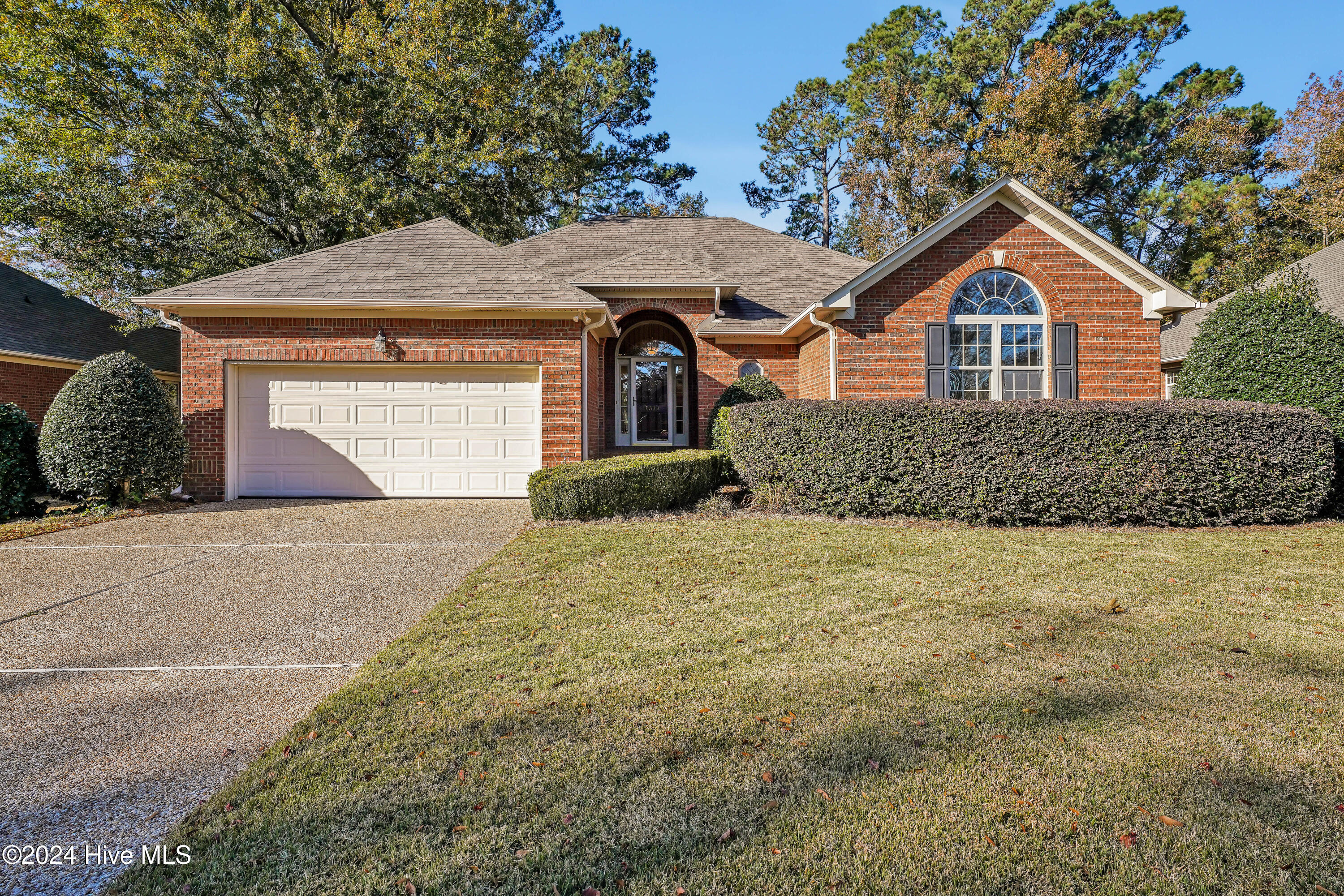 1319 Brookside Gardens Drive Property Photo 1