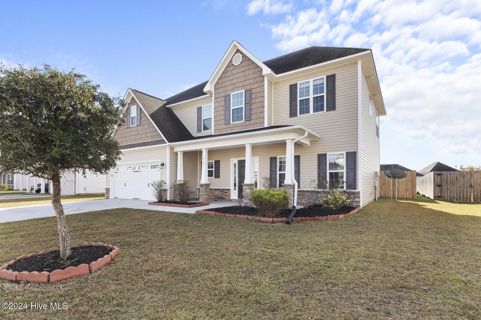 913 Roswell Lane Property Photo 1