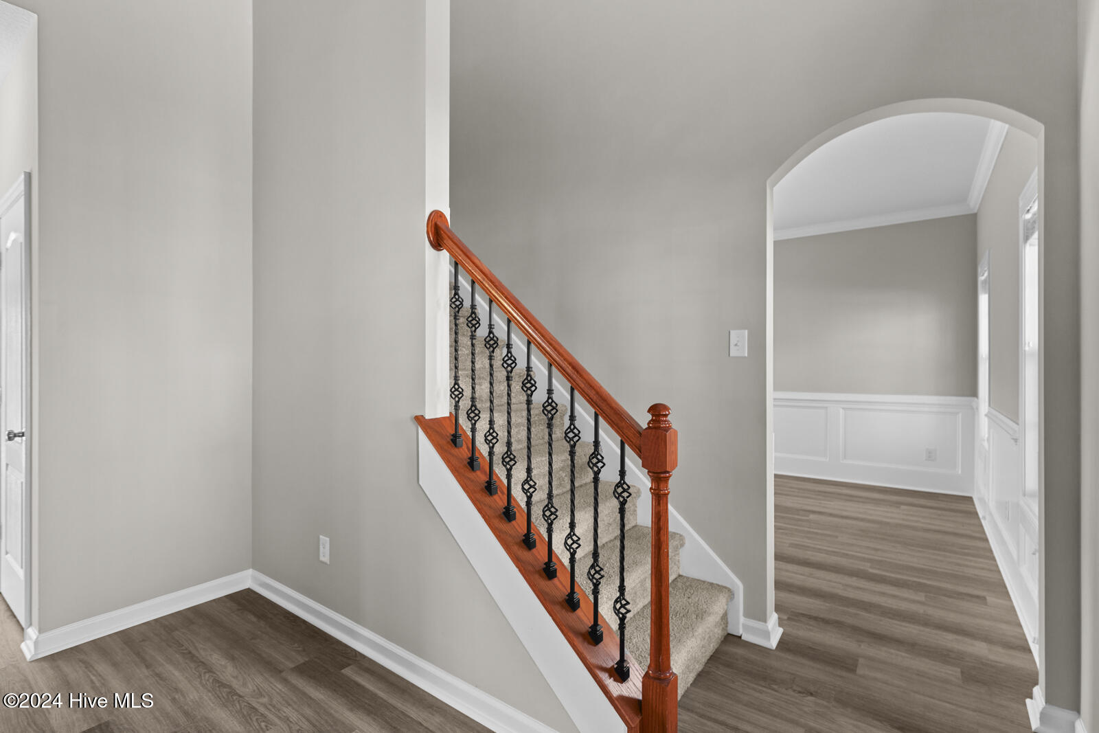 913 Roswell Lane Property Photo 4