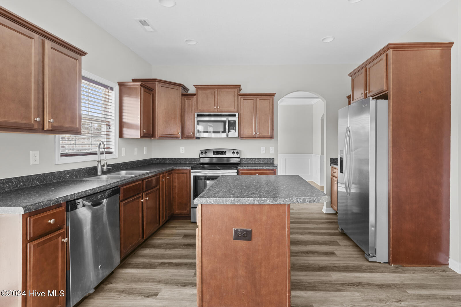913 Roswell Lane Property Photo 12