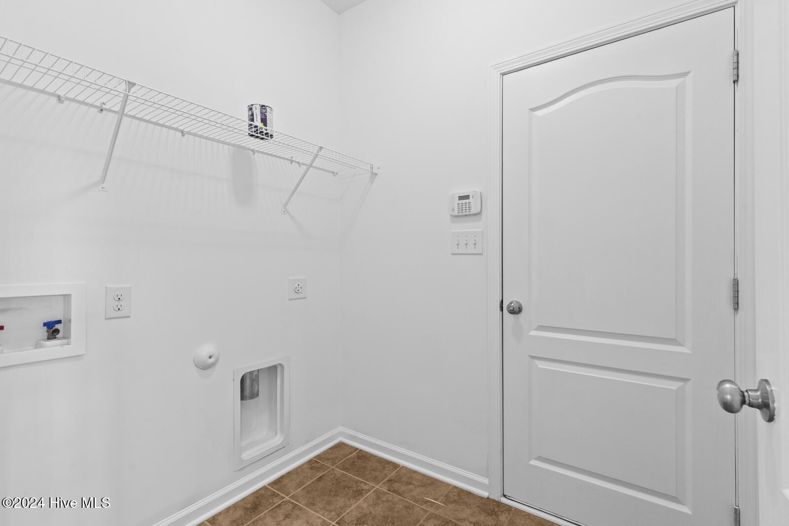 913 Roswell Lane Property Photo 18