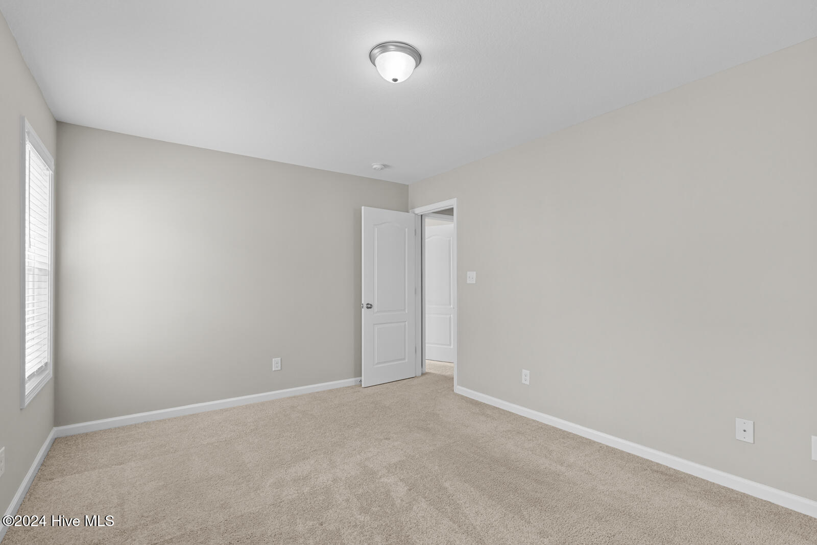 913 Roswell Lane Property Photo 31