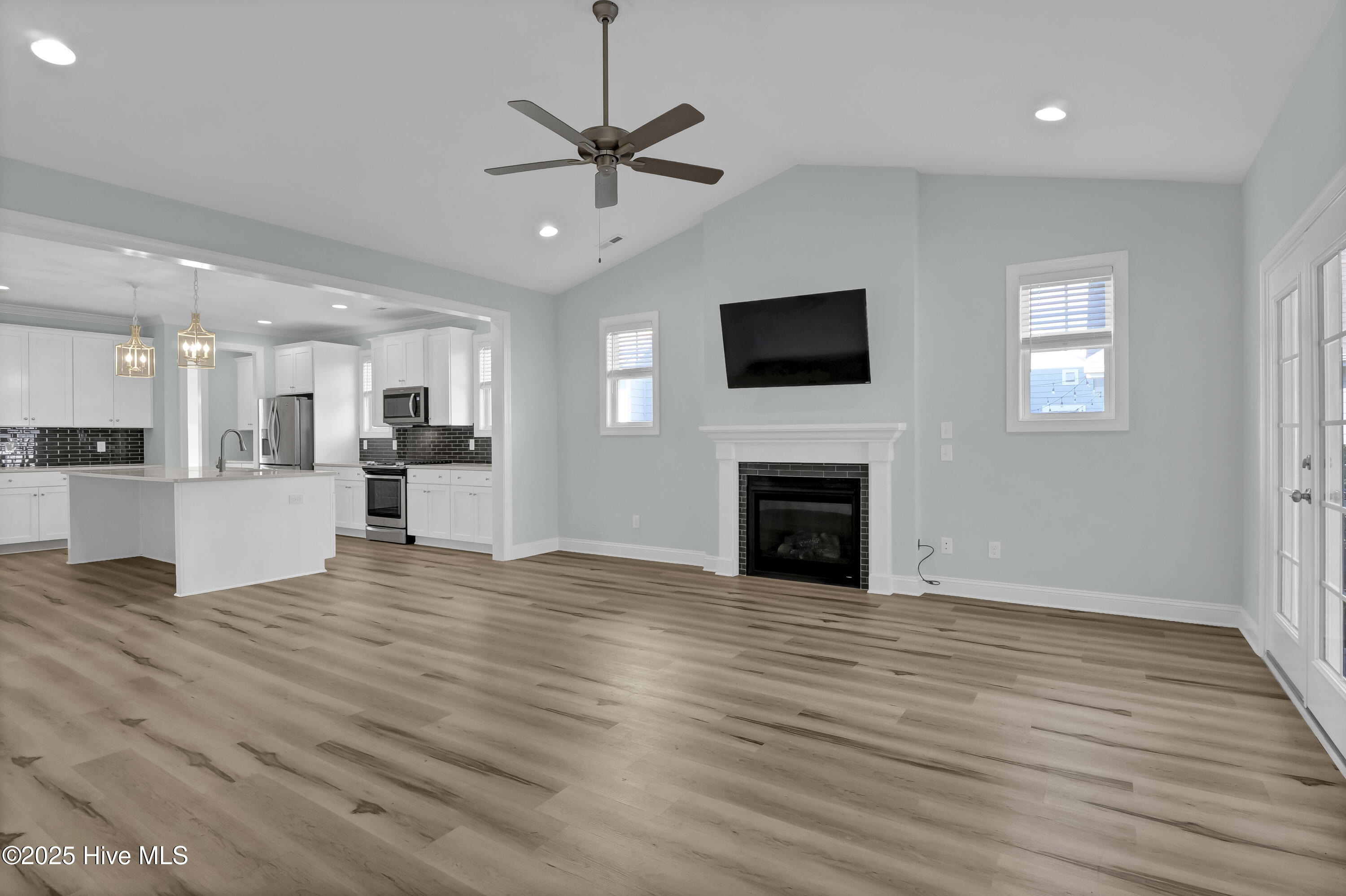653 Edgerton Drive Property Photo 12