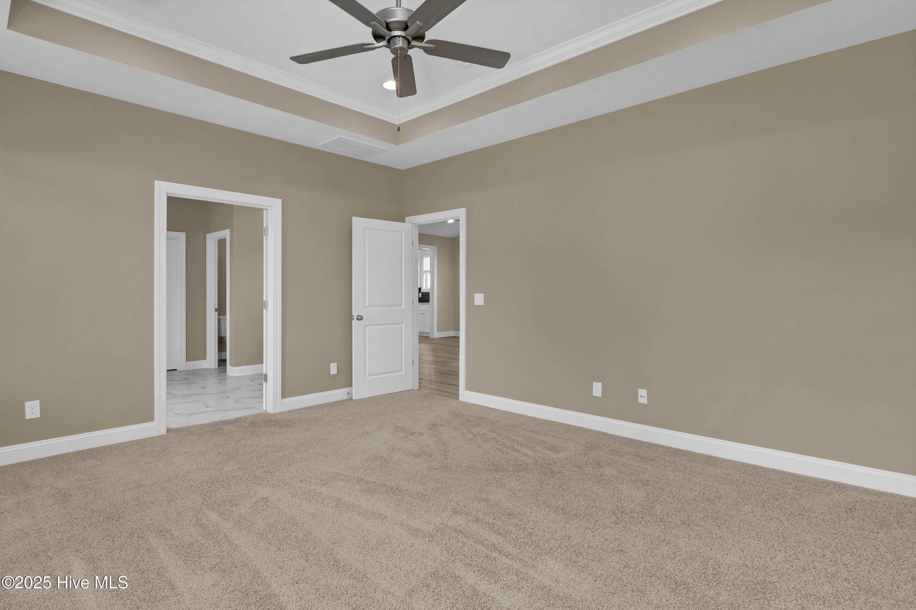 653 Edgerton Drive Property Photo 20