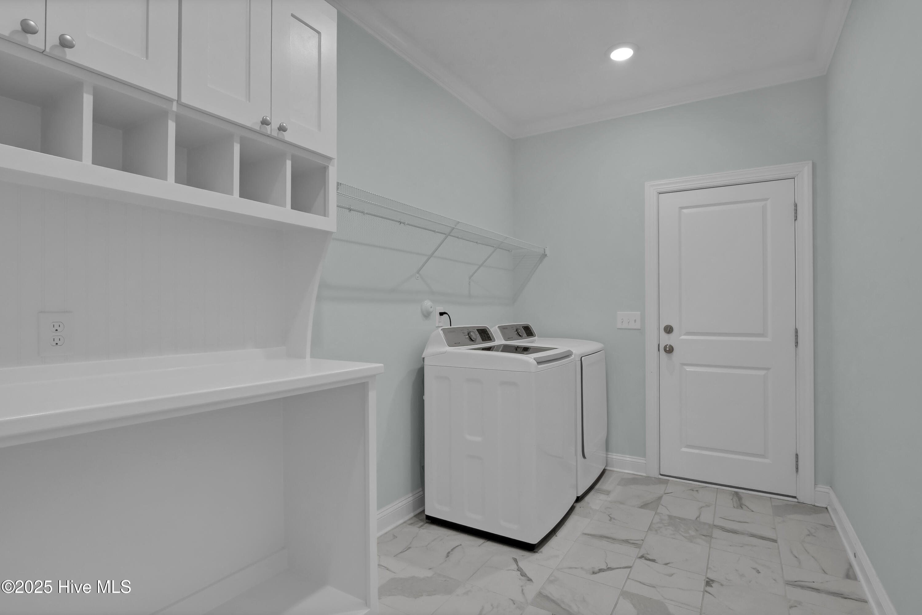 653 Edgerton Drive Property Photo 29