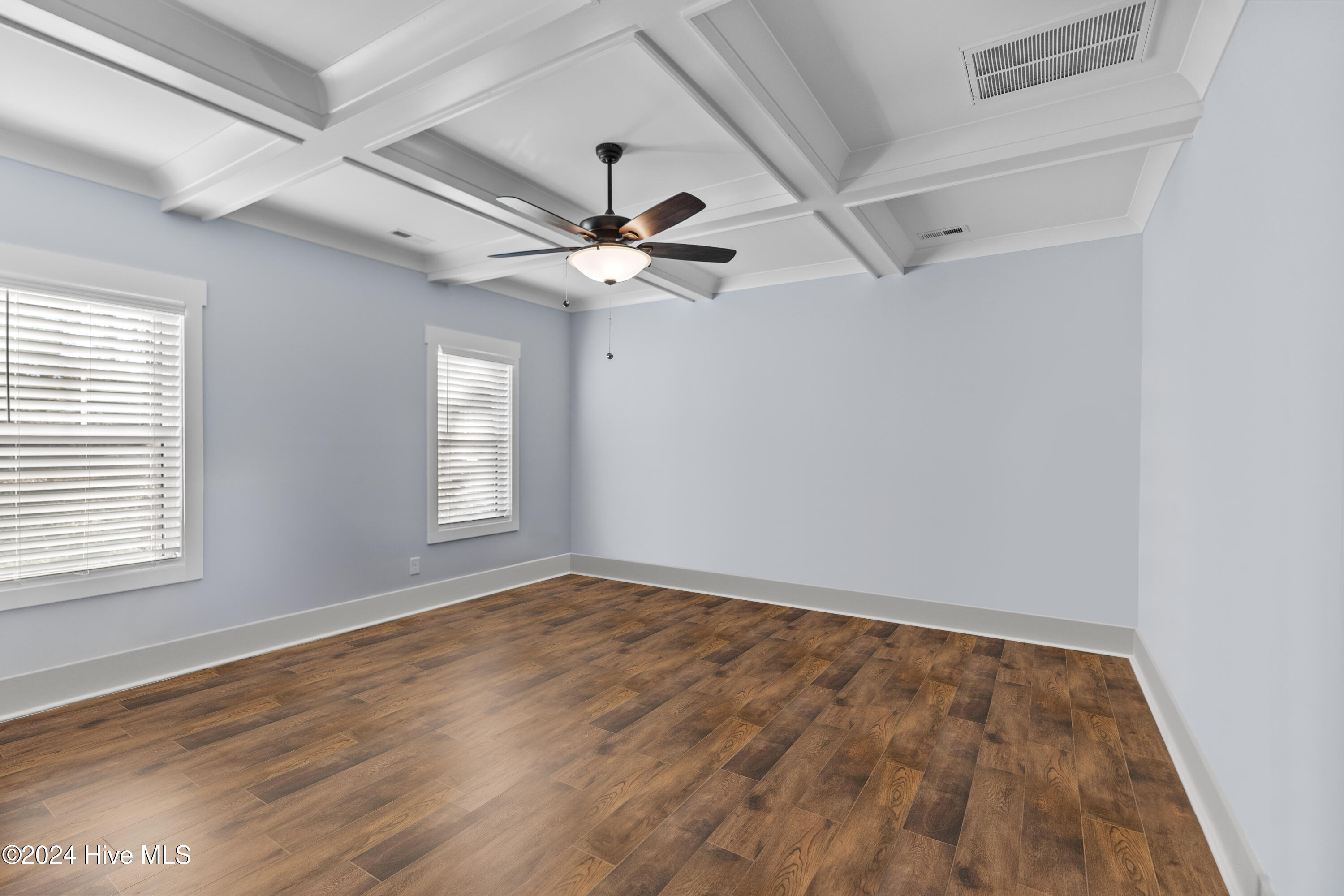1107 N Caswell Avenue Property Photo 16