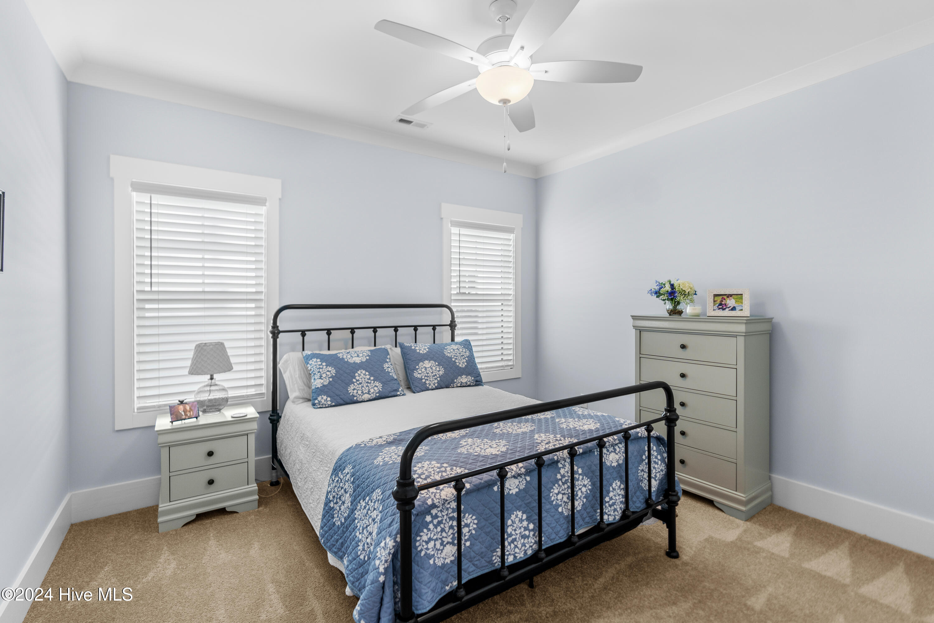 1107 N Caswell Avenue Property Photo 19