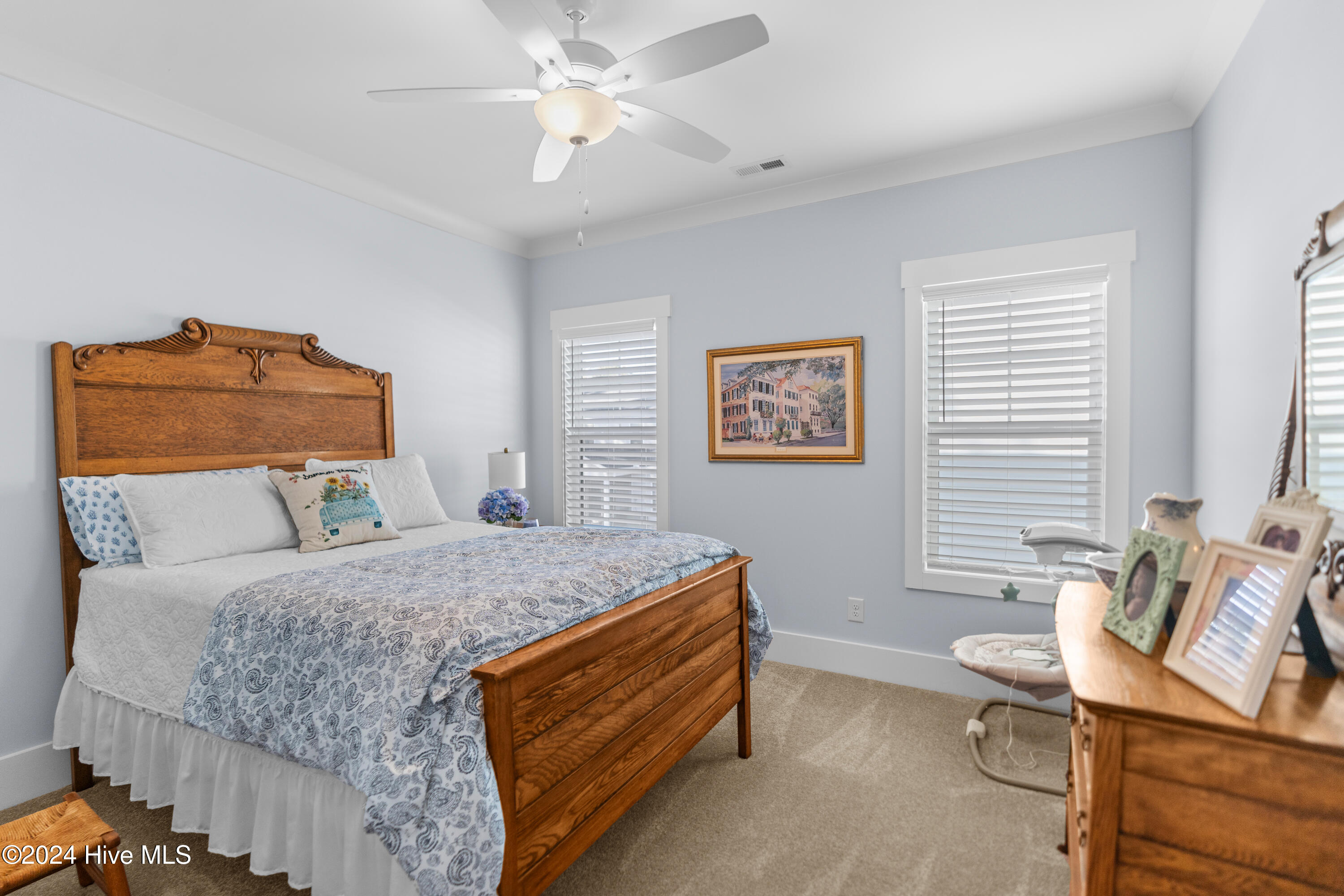 1107 N Caswell Avenue Property Photo 22