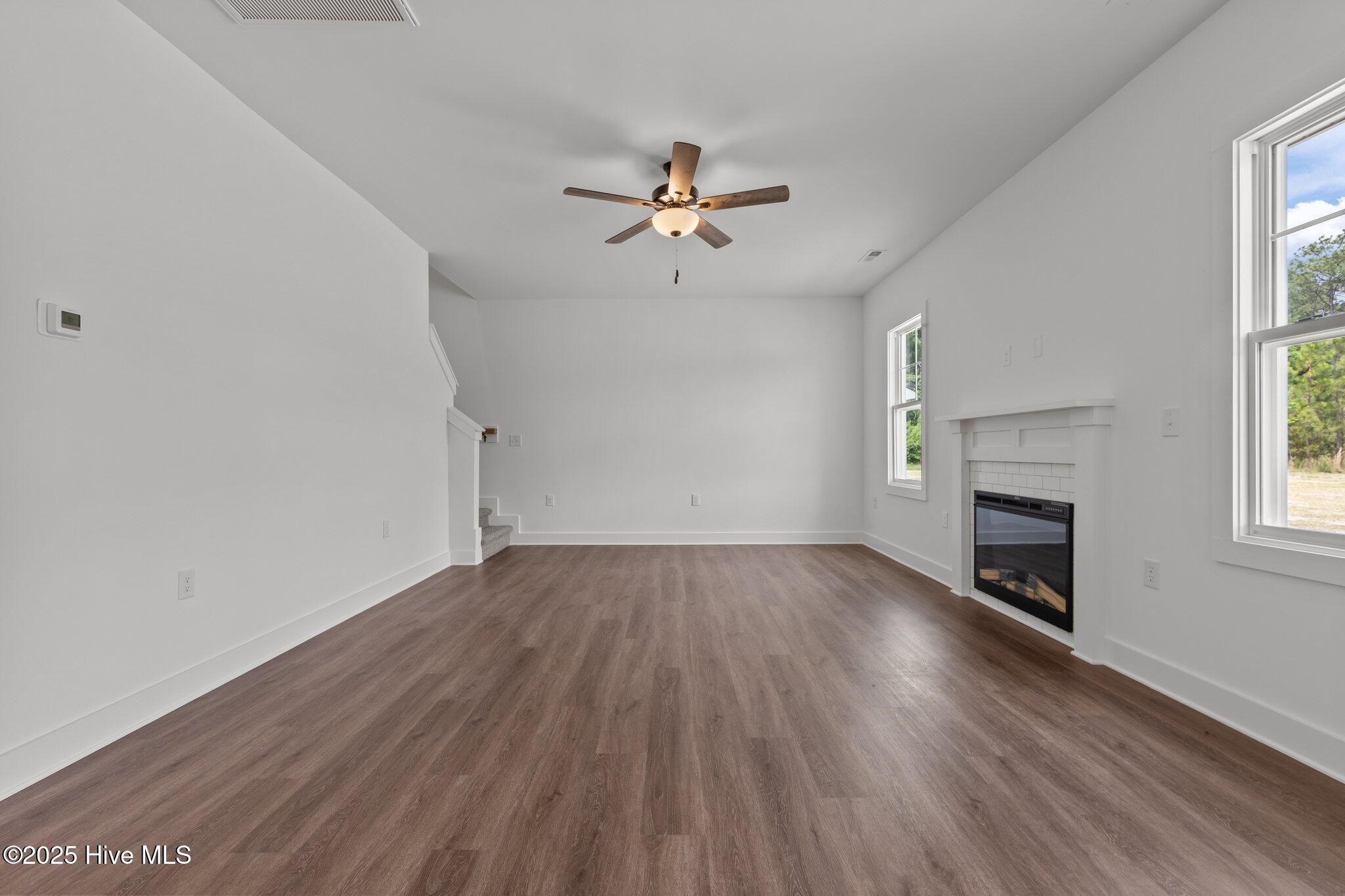 1571 Scull Road Property Photo 10