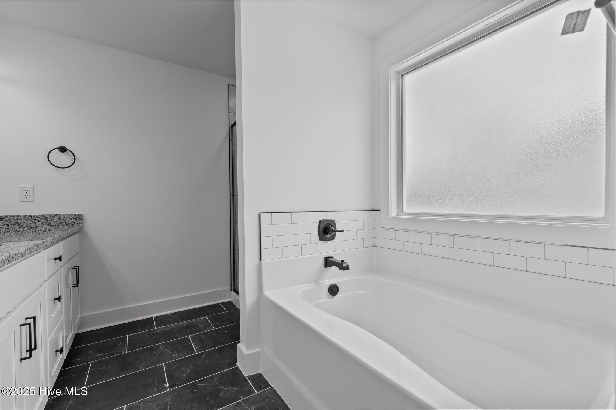 1571 Scull Road Property Photo 20
