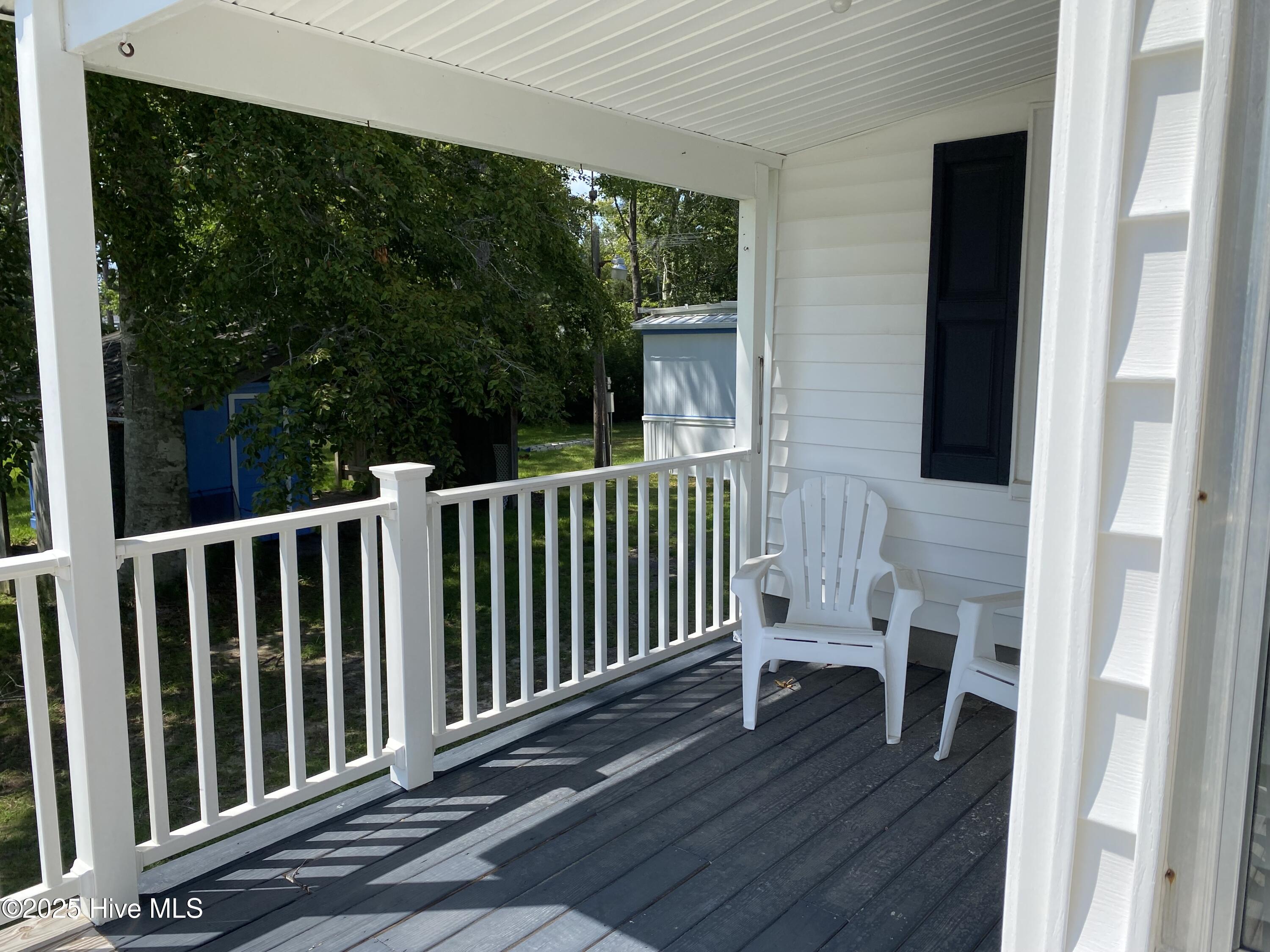 214 Swan Point Drive Property Photo 8