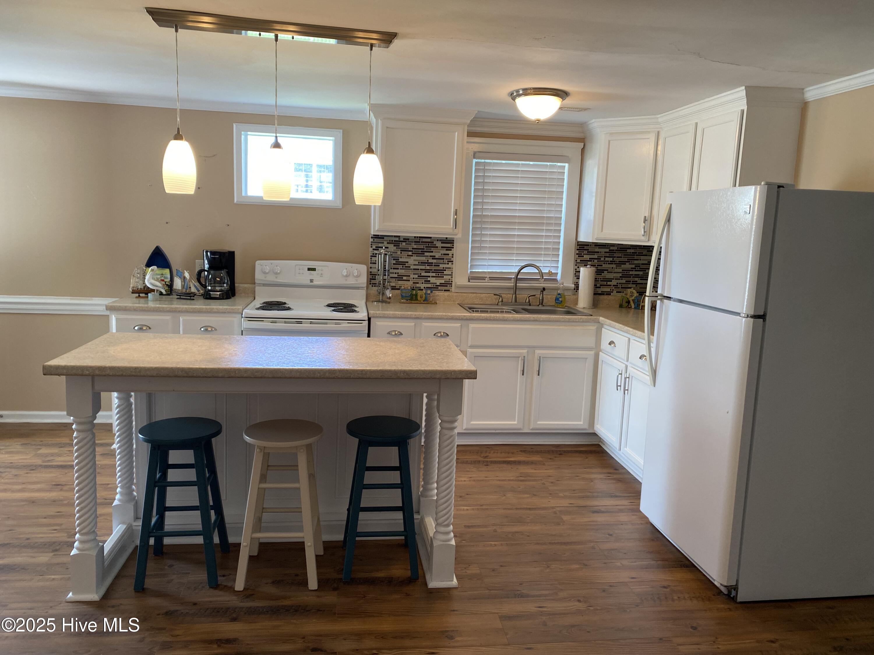 214 Swan Point Drive Property Photo 13