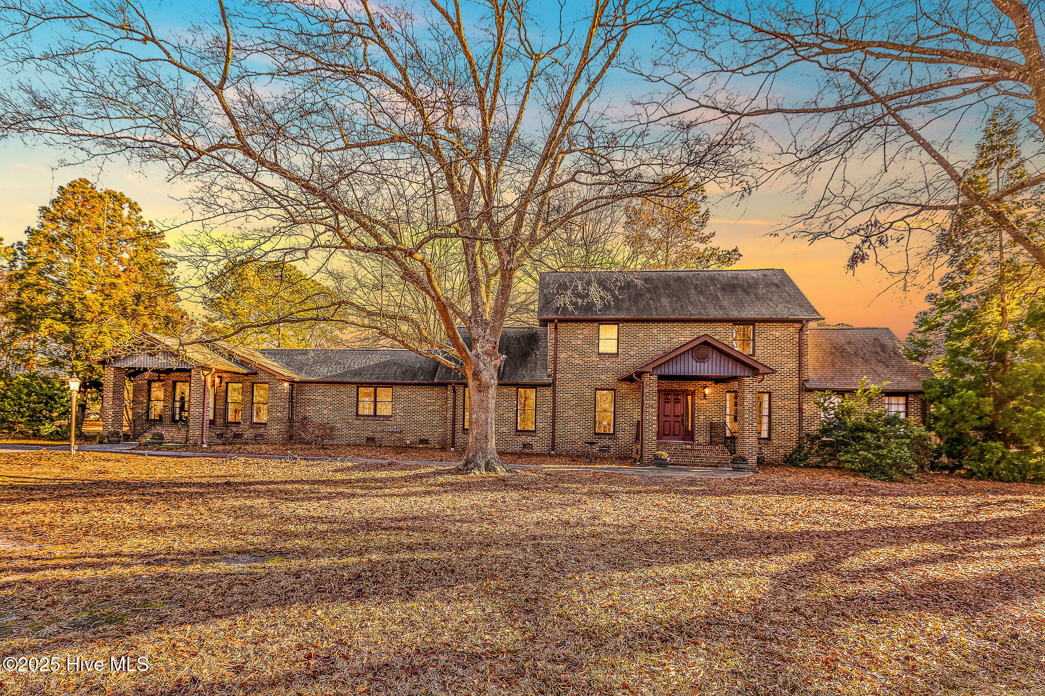 5199 Tobacco Road Property Photo 3